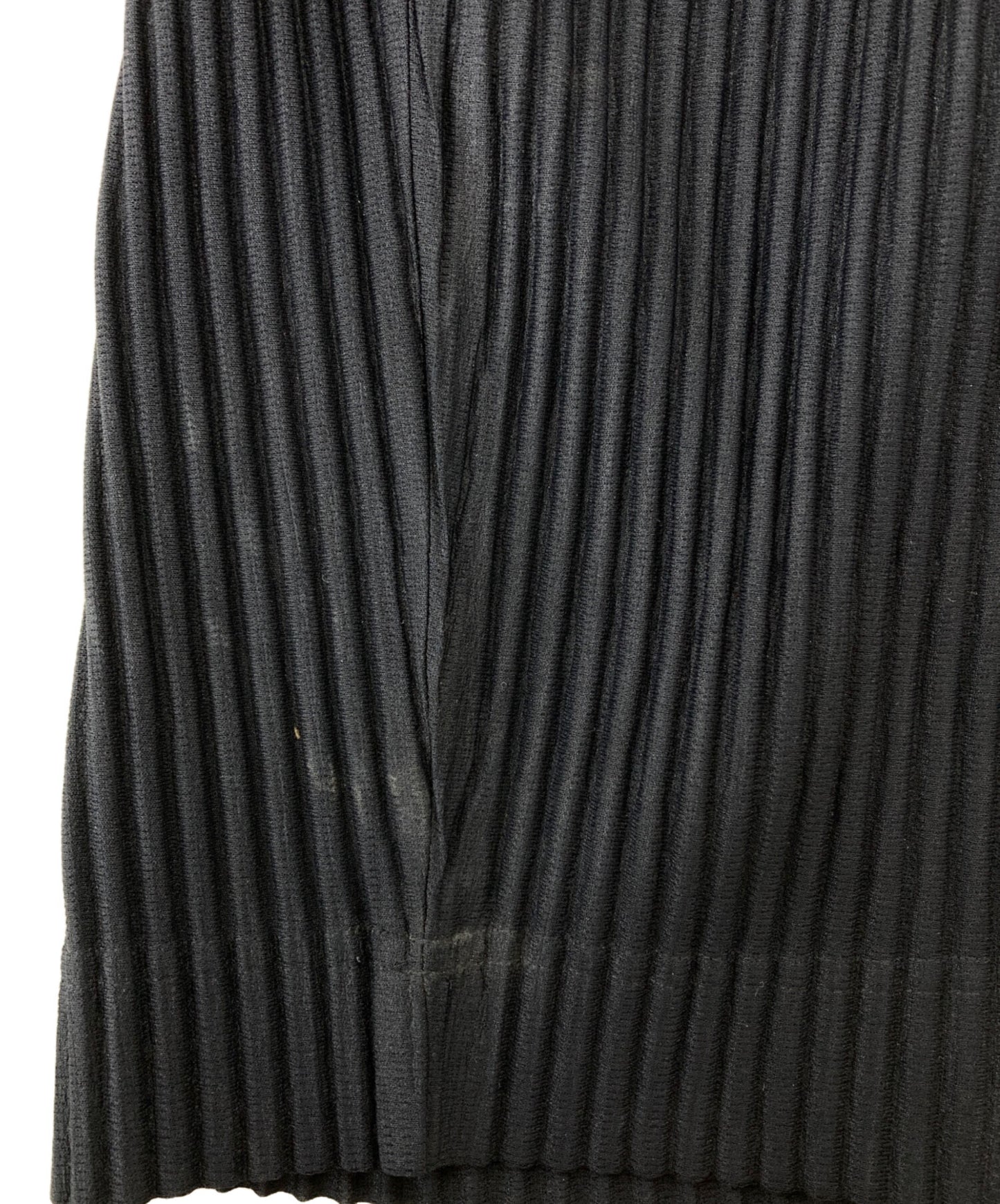 [Pre-owned] HOMME PLISSE ISSEY MIYAKE BASICS Straight Pleated Pants HP55JF150