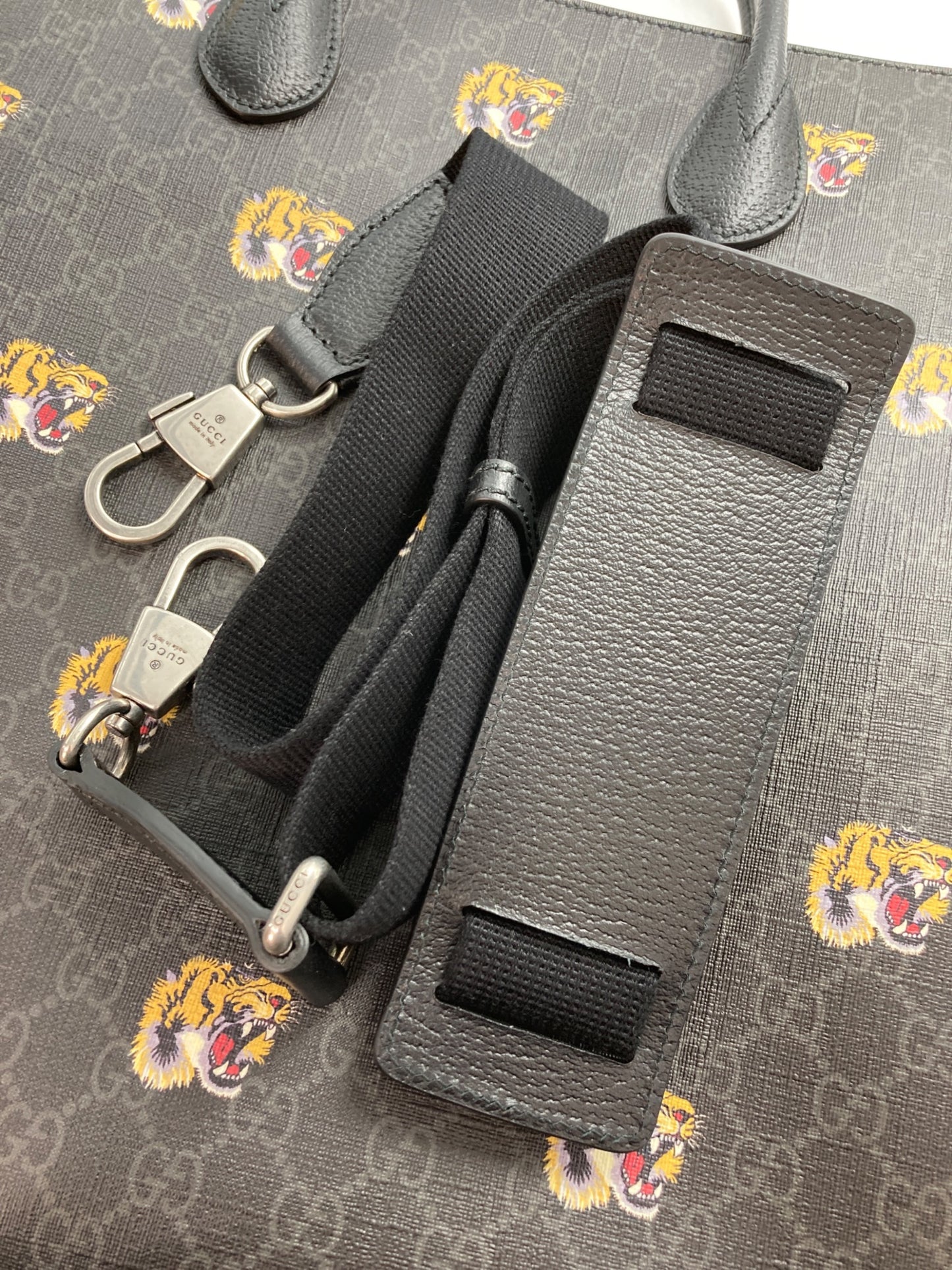 [Pre-owned] GUCCI Tiger GG Supreme 2WAY Tote Bag 674155