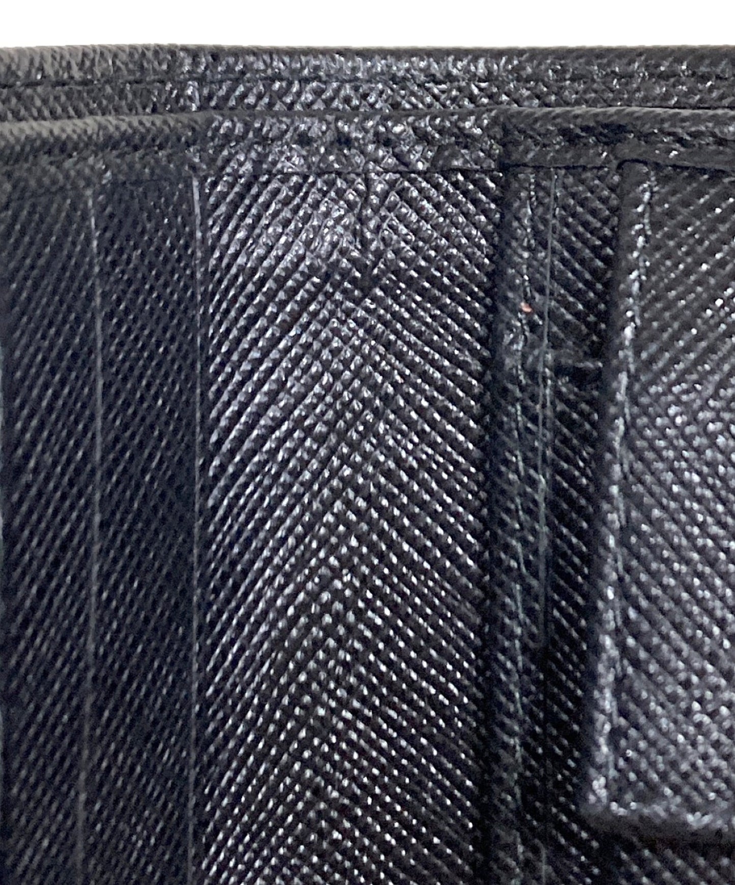 [Pre-owned] PRADA Saffiano Bifold Wallet 2M0002