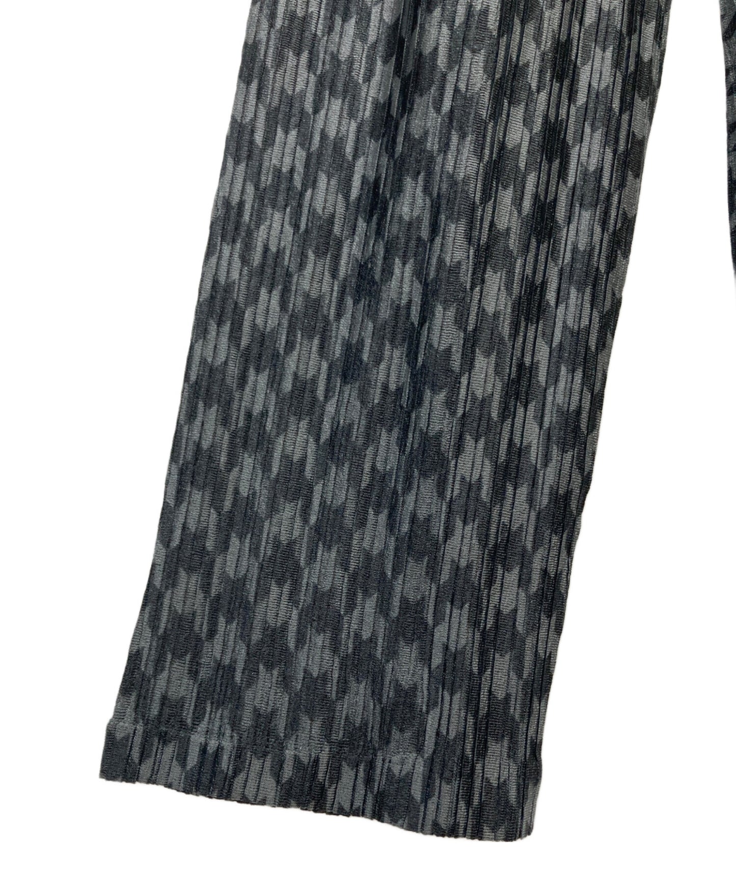 [Pre-owned] PLEATS PLEASE Pleated turtleneck cut and sewn PP33-FK383