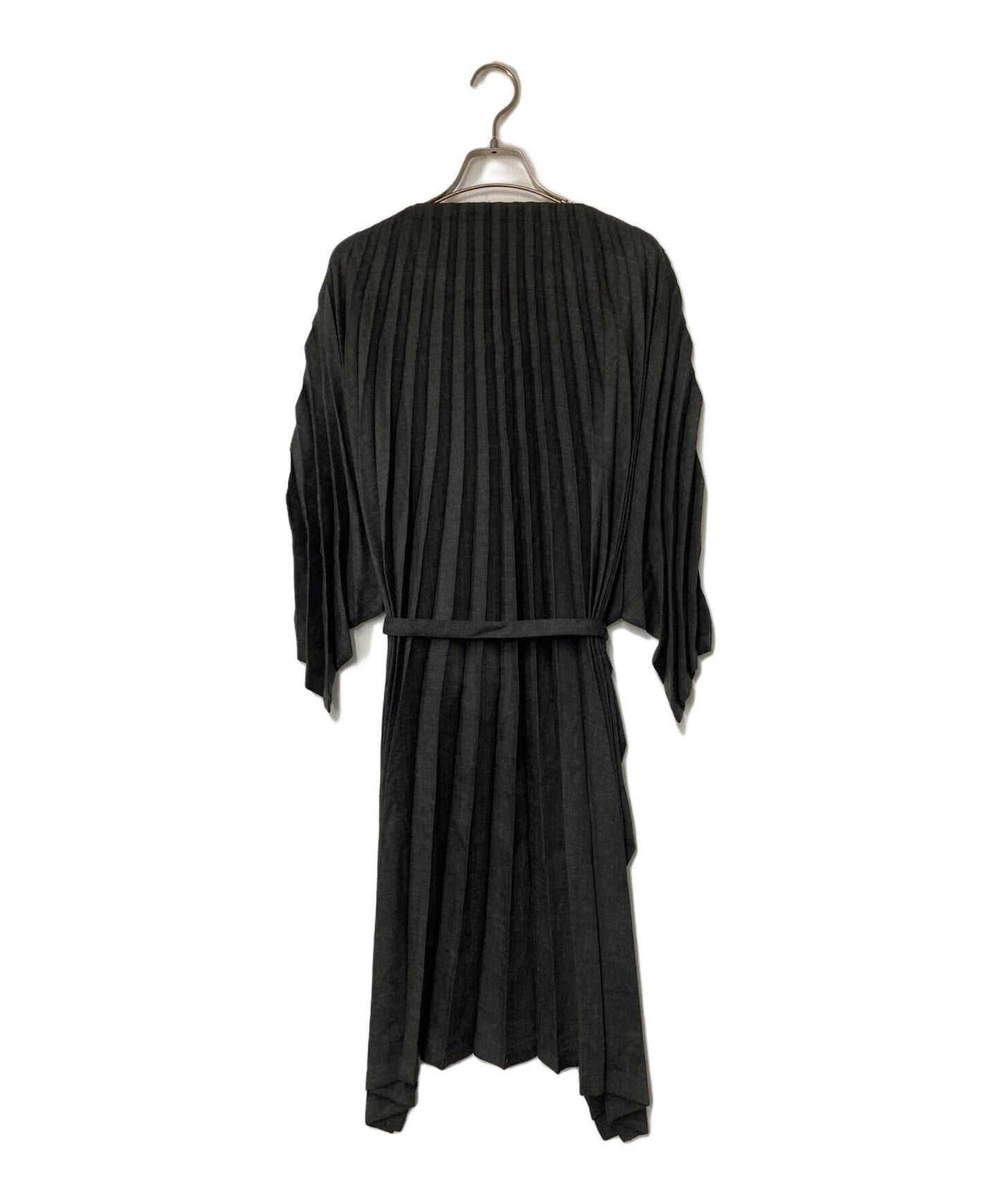 [Pre-owned] me ISSEY MIYAKE Square neck pleated dress me ISSEY MIYAKE me ISSEY MIYAKE MI83FH742 dark gray MI83FH742