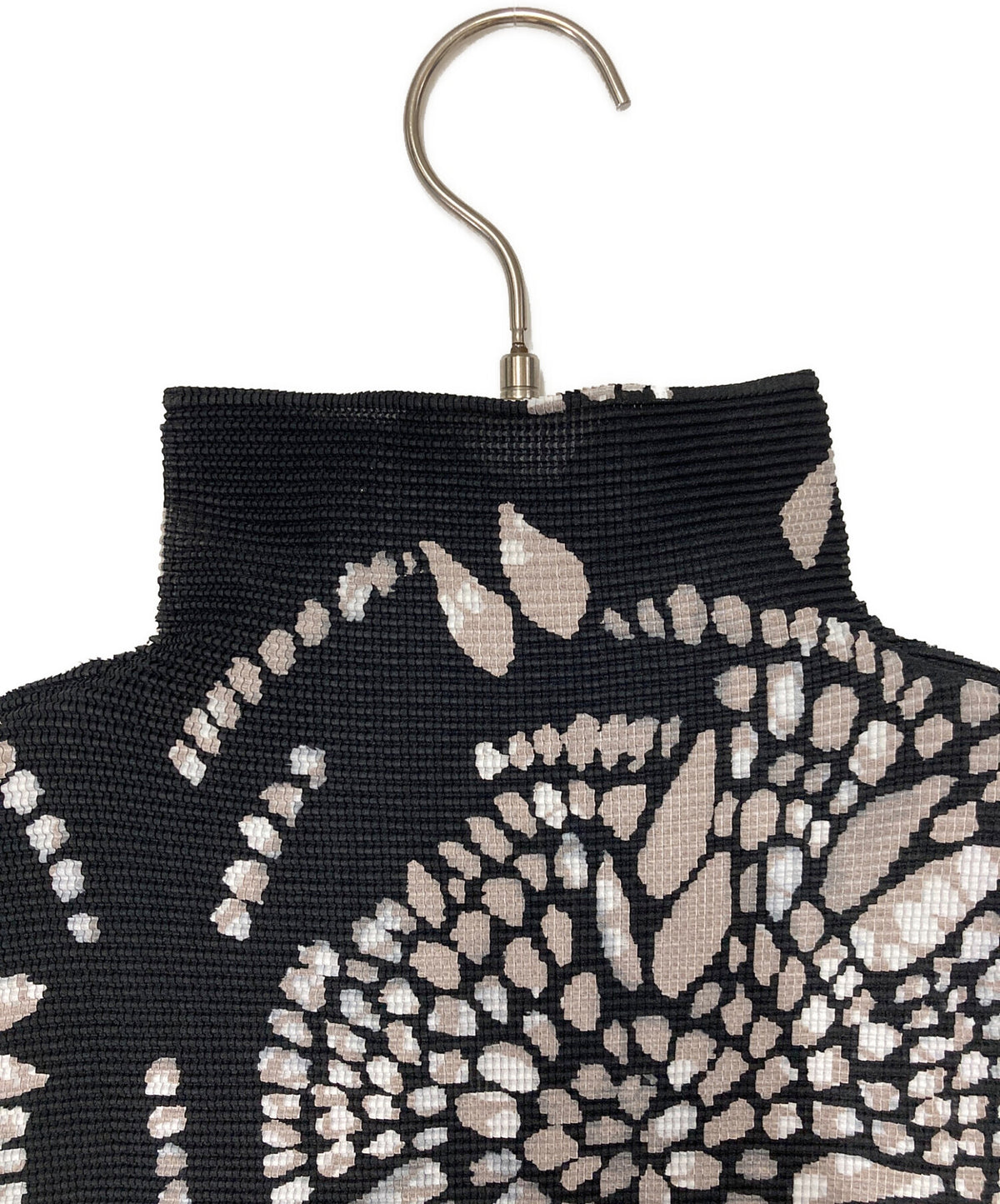 [Pre-owned] me ISSEY MIYAKE All-Over Print Pleated T-Shirt MI41FK525 MI41FK525