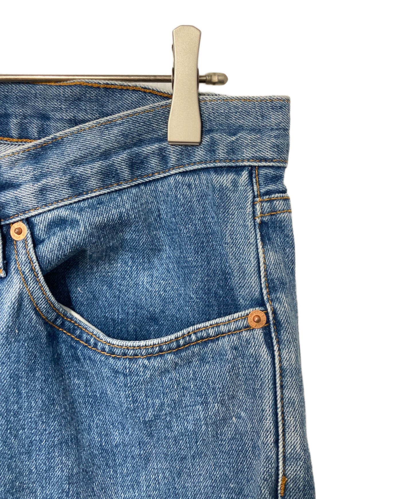 [Pre-owned] SUPREME Slim-Fit Denim Pants, Made in the USA, Button Fly, Selvedge Denim, Logo Patch