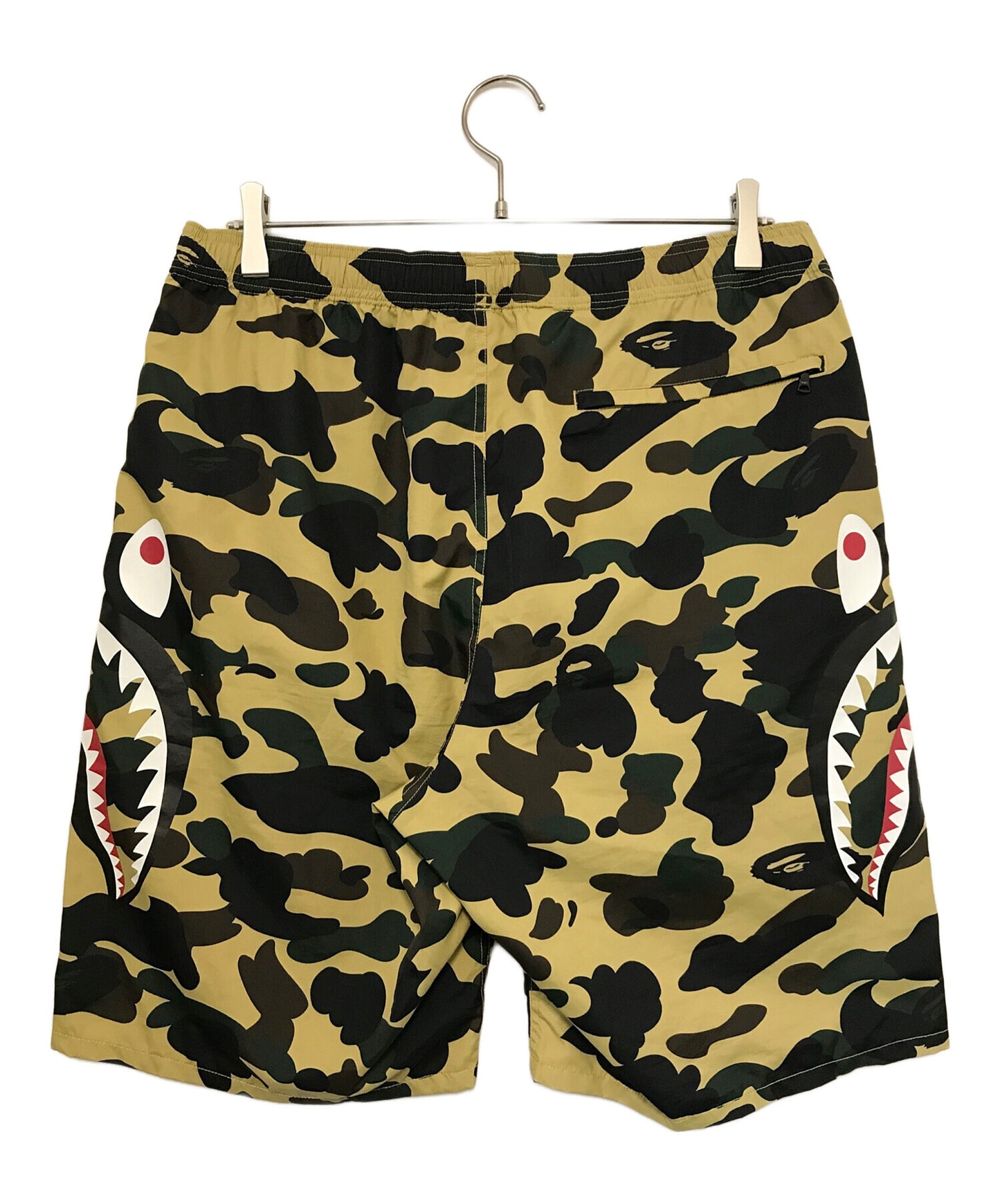 [Pre-owned] A BATHING APE Camo Side Shark Beach Shorts 001SPI301020M