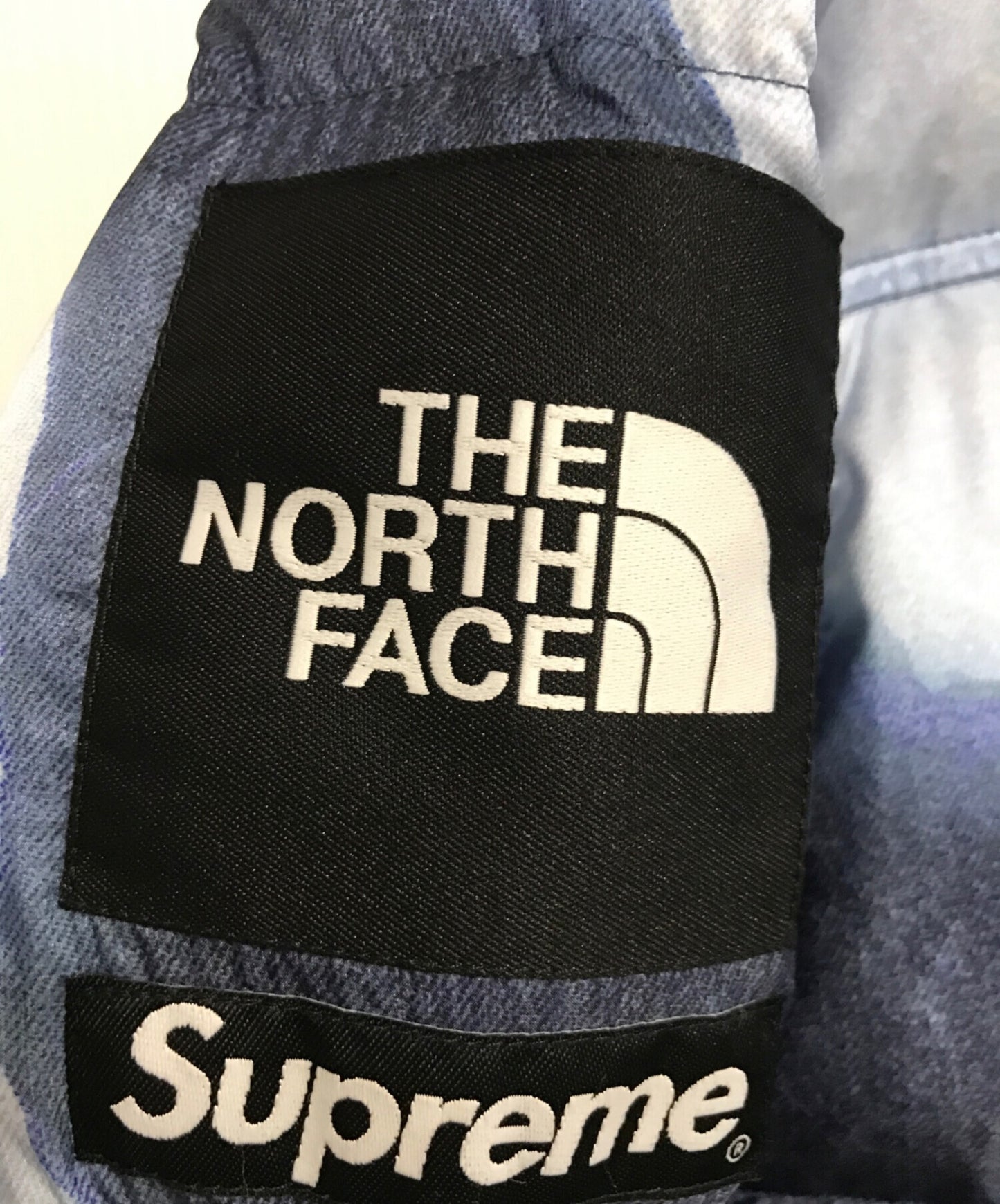 [Pre-owned] SUPREME Bleached Denim Print Nuptse Jacket ND52100I