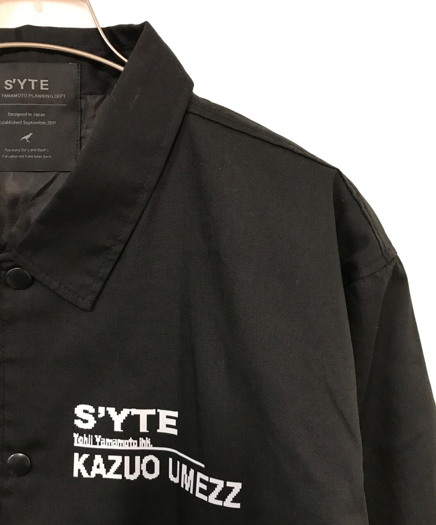 [Pre-owned] s'yte JACKET PRINTED WITH ARTWORK FEATURING ZOKU-SHINGO-HAND PRINTS- / Coach Jacket UY-Y11-905-1