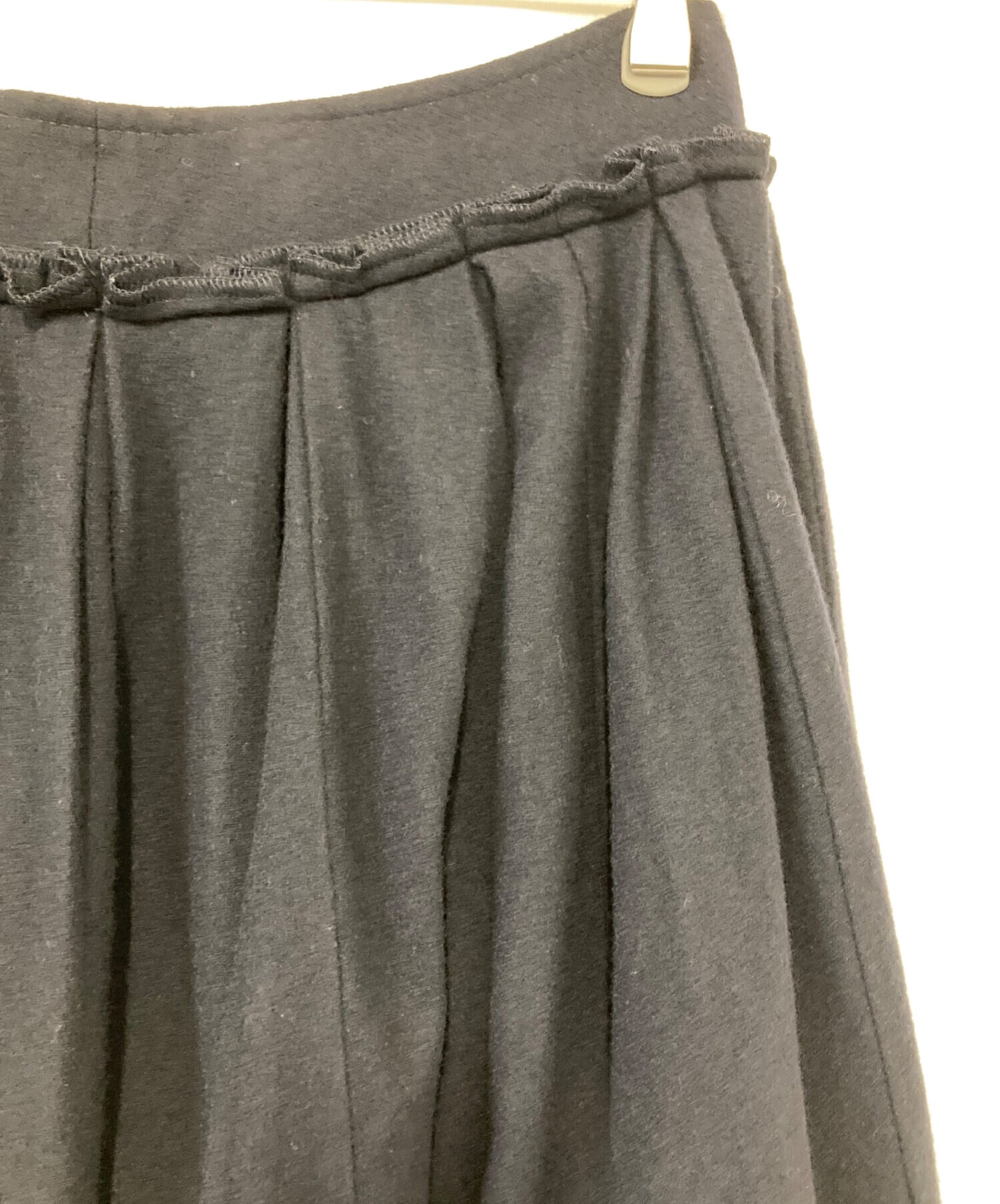[Pre-owned] COMME des GARCONS Wool Tucked Flared Volume Skirt TR-S019