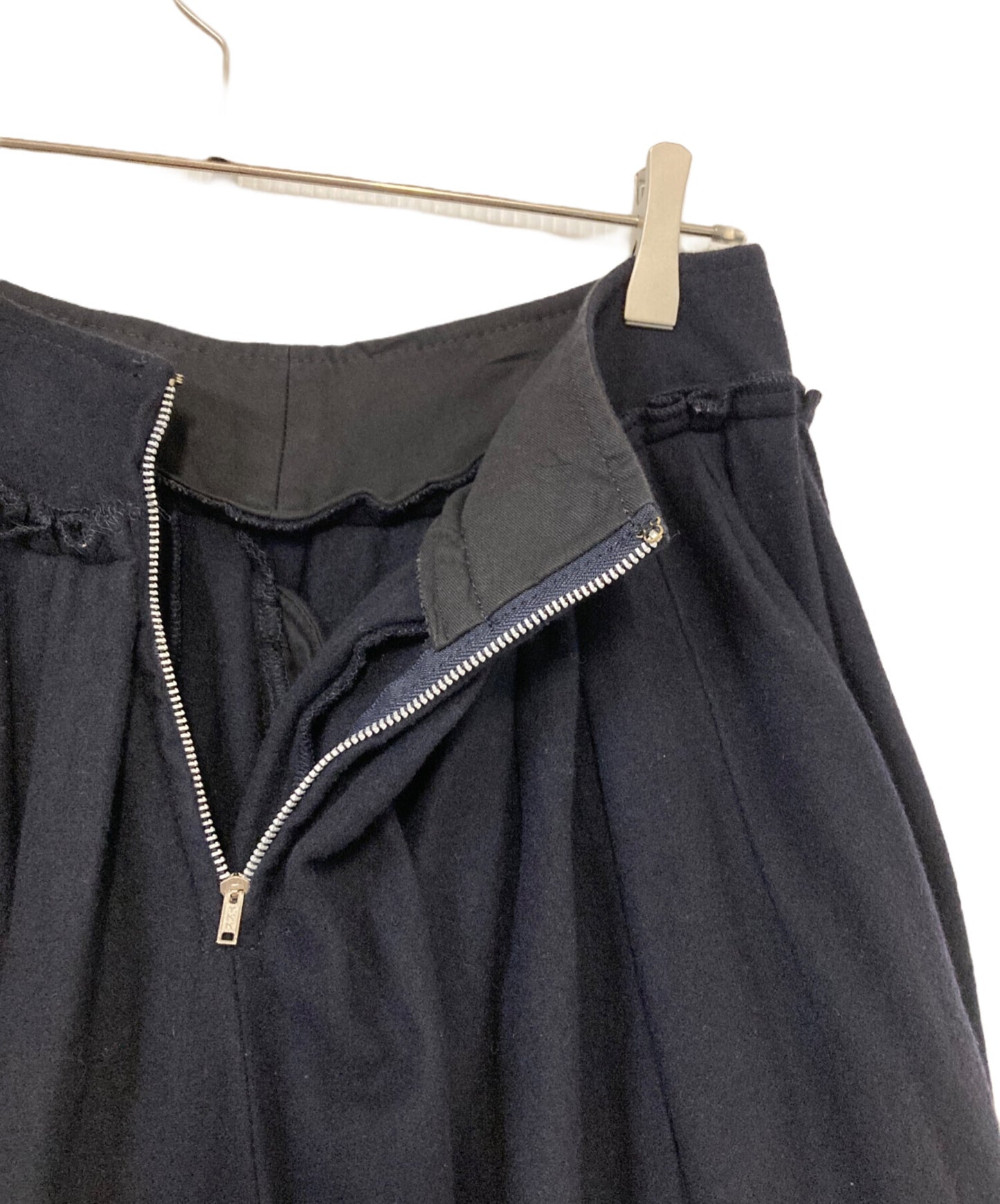 [Pre-owned] COMME des GARCONS Wool Tucked Flared Volume Skirt TR-S019