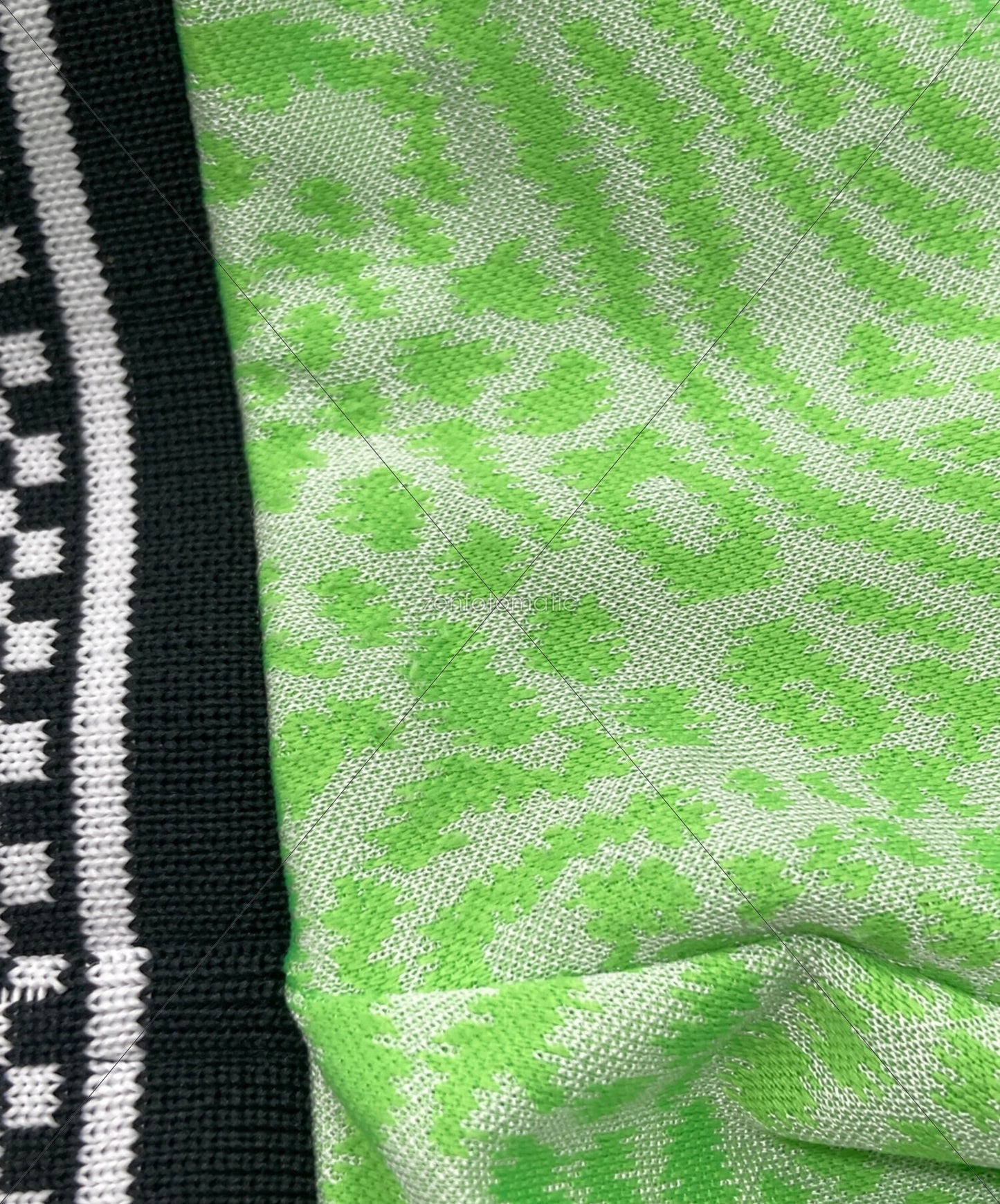 [Pre-owned] SUPREME Jacquard Animal Print Soccer Jersey