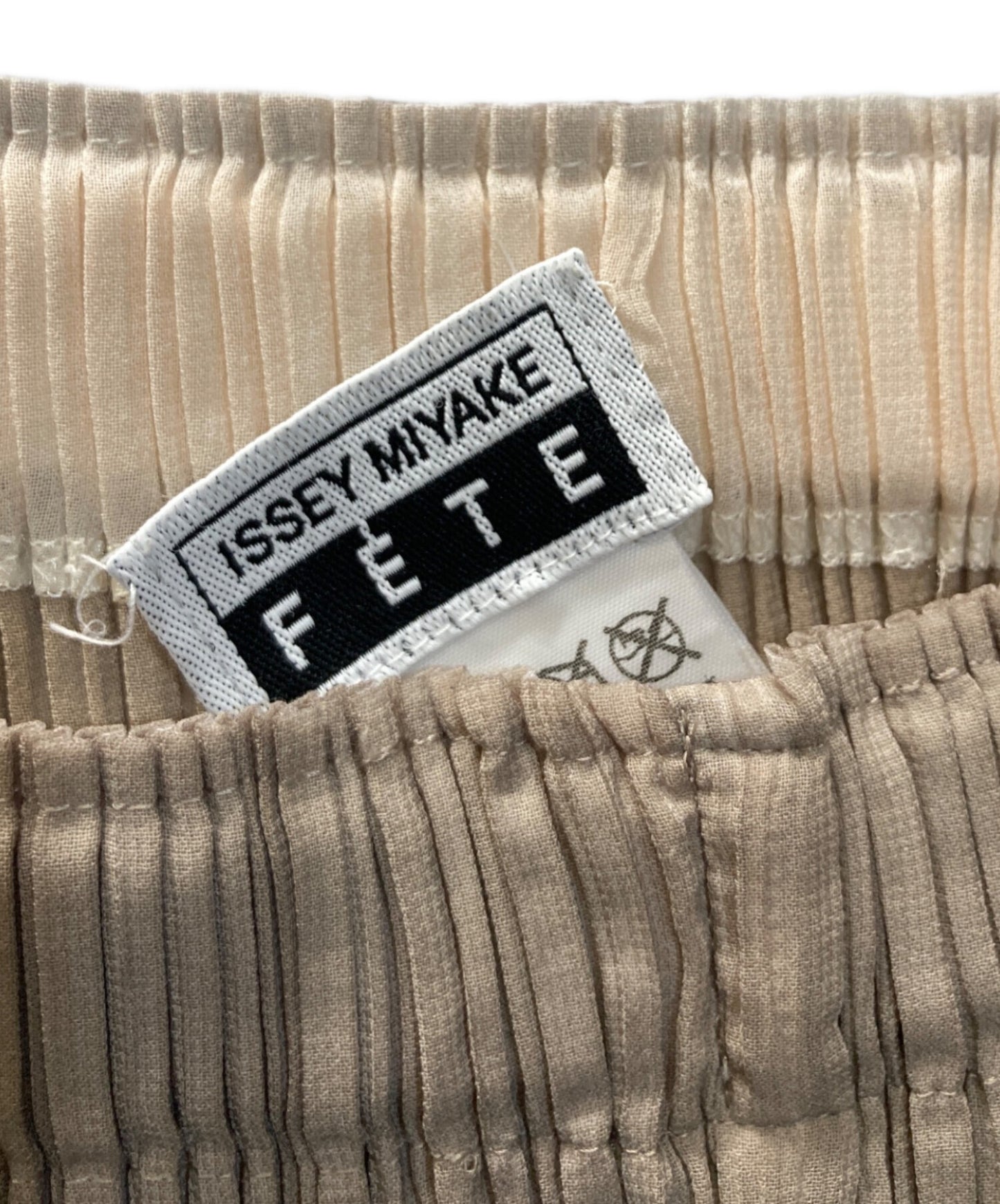 [Pre-owned] ISSEY MIYAKE FETE pleated skirt IF62FG223