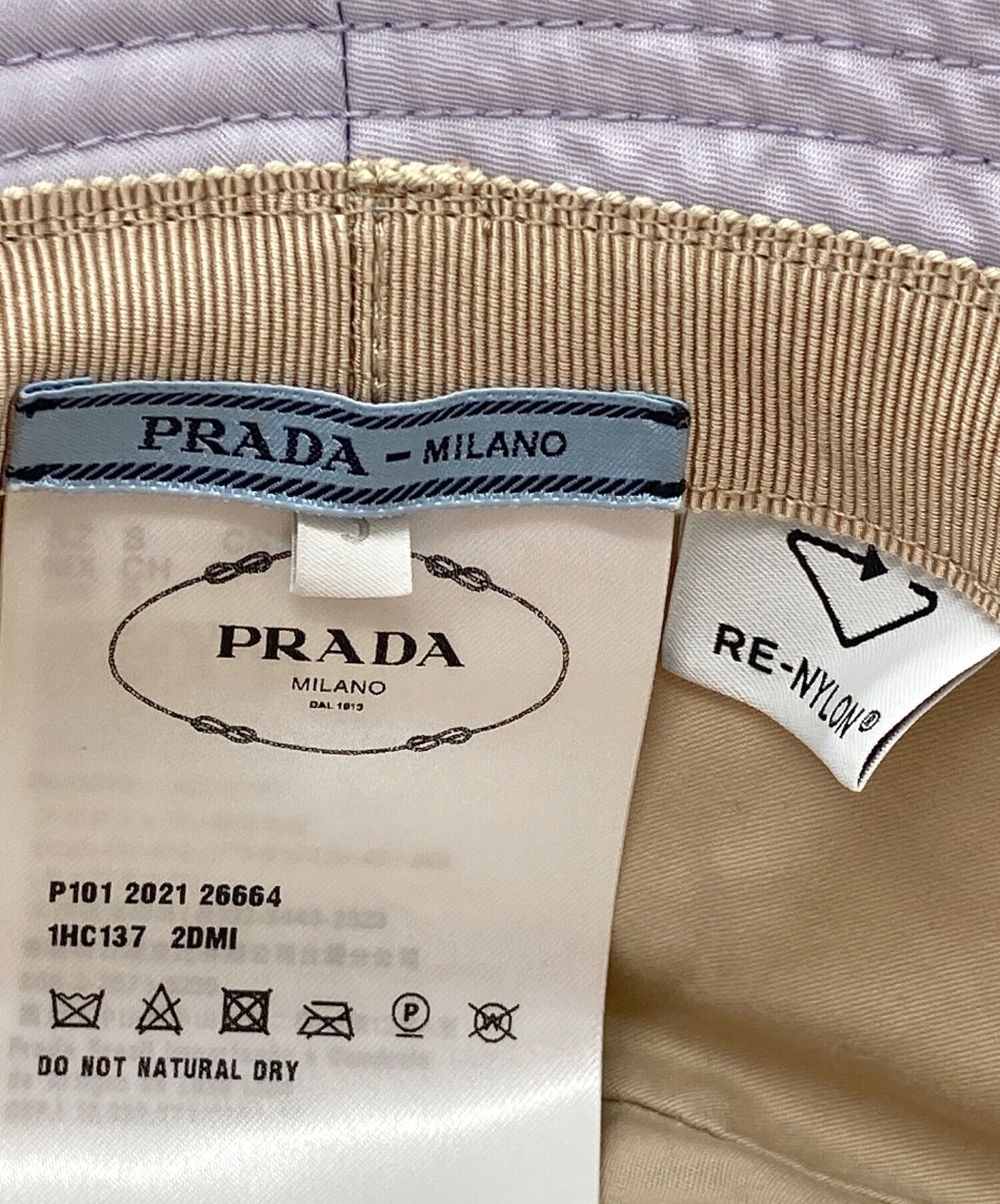 [Pre-owned] PRADA Re-Nylon Triangle Logo Bucket Hat 1HC137