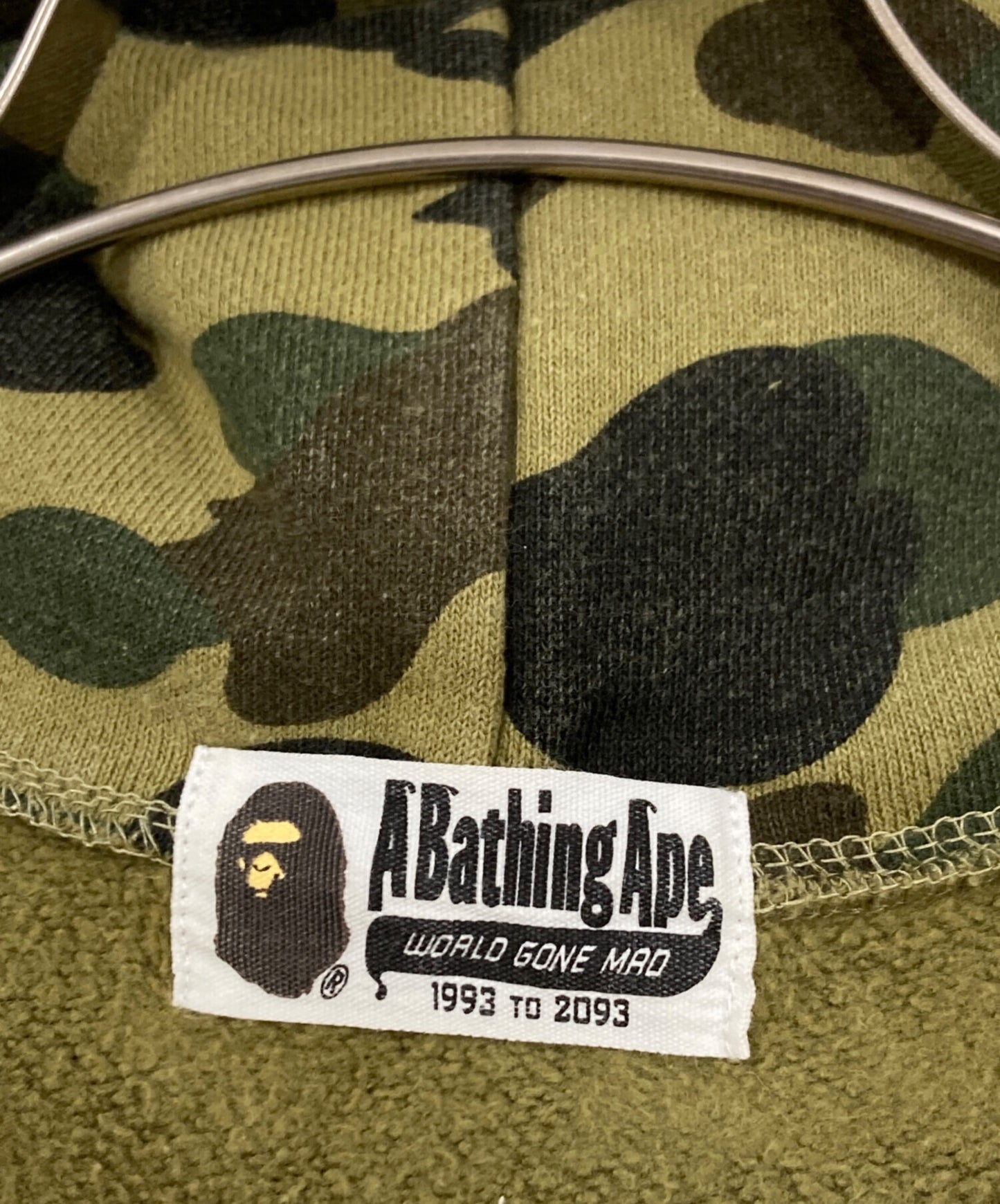 [Pre-owned] A BATHING APE Shark Camo Full Zip Hoodie 001zpf302503x