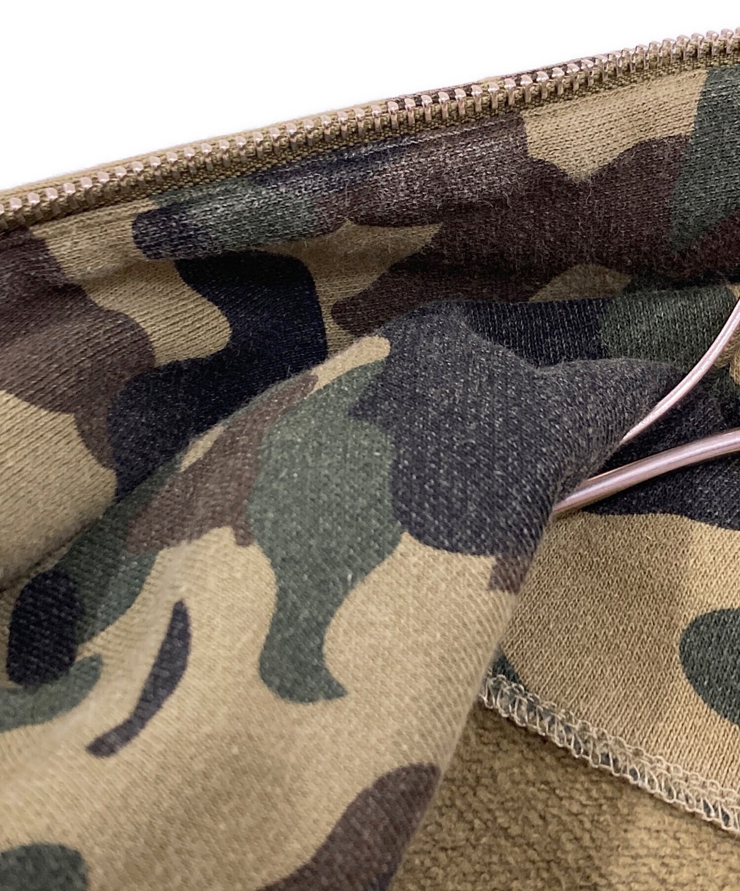 [Pre-owned] A BATHING APE Shark Camo Full Zip Hoodie 001zpf302503x