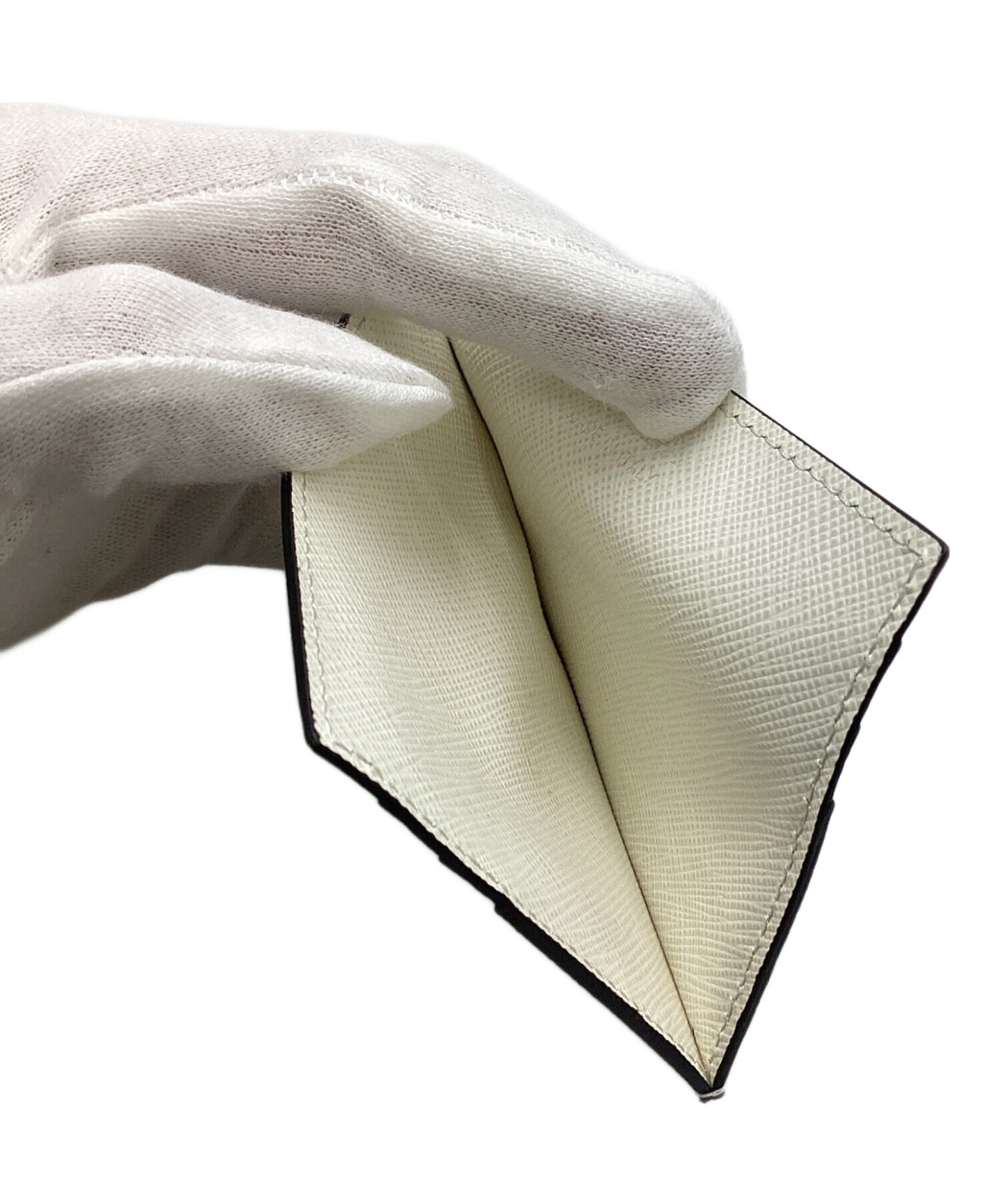 [Pre-owned] PRADA Saffiano triangle card case