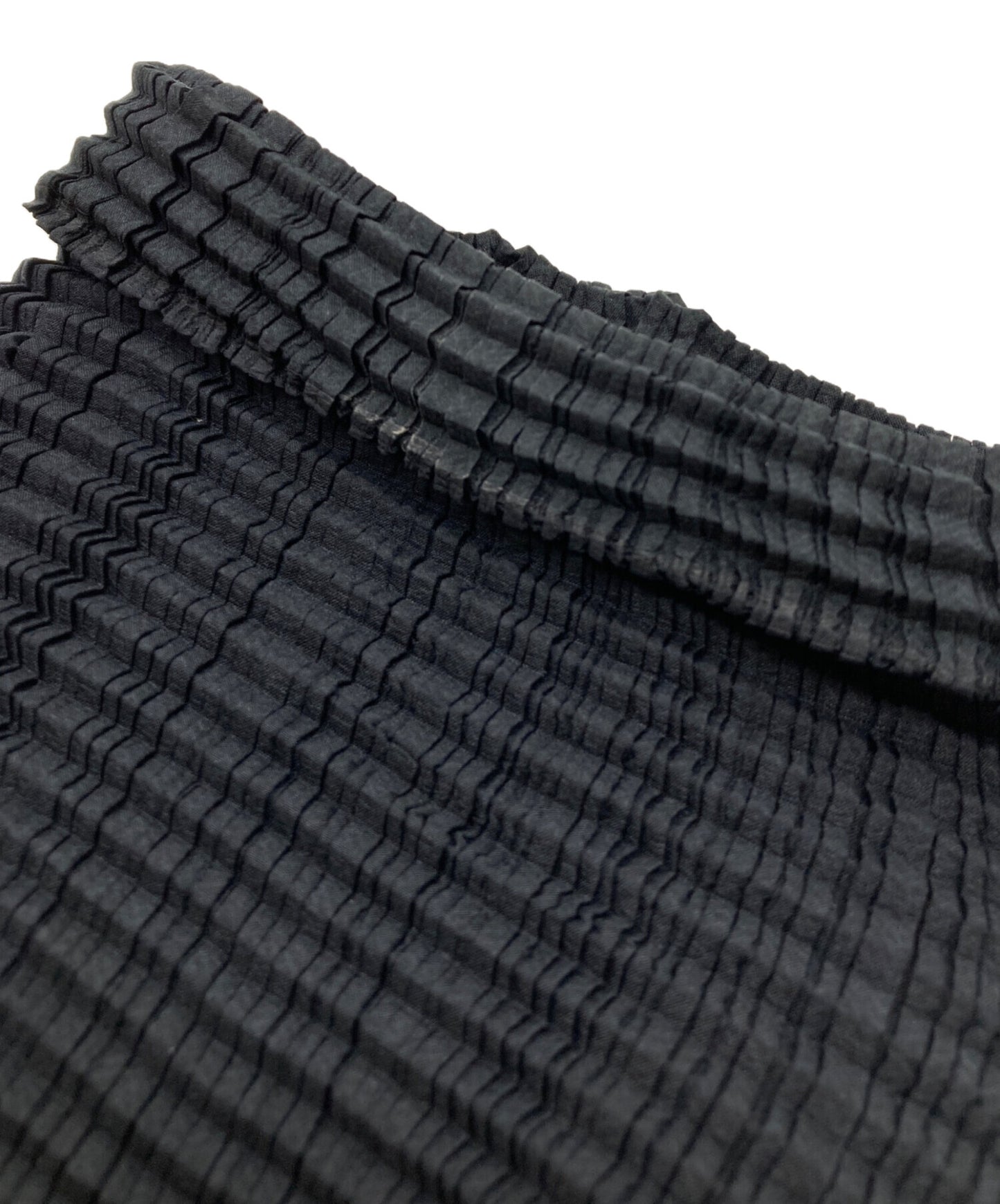 [Pre-owned] ISSEY MIYAKE PLEATS (T.) pleated knit IM94FT904