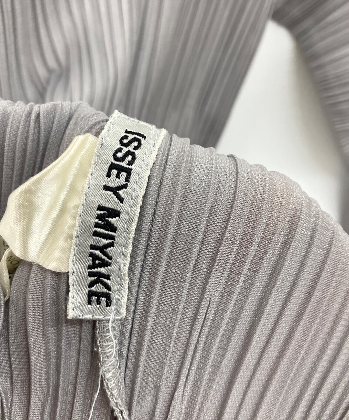 [Pre-owned] ISSEY MIYAKE Pleated cut and sewn fabric/IM13JK554 IM13JK554