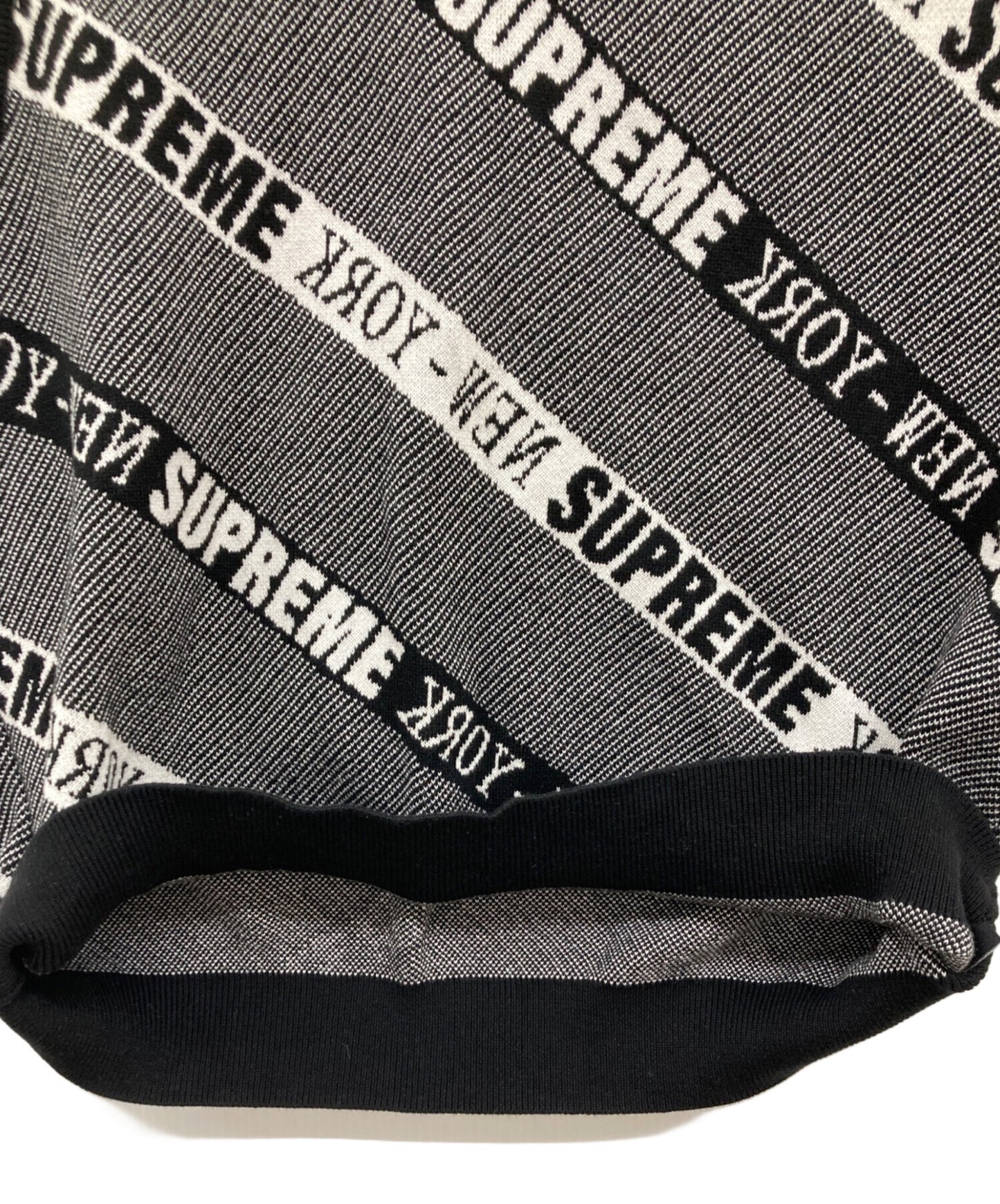 [Pre-owned] SUPREME 22SS Stripe Sweater Vest/Stripe Knit Vest/Vest