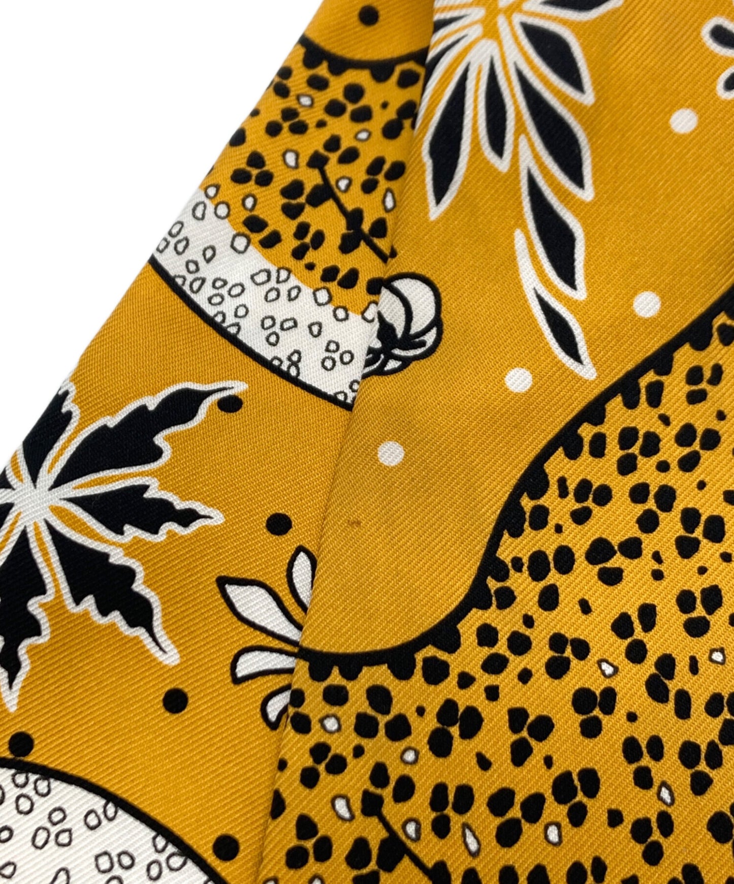 [Pre-owned] HERMES Twirly scarf/silk miel x noir x blanc
