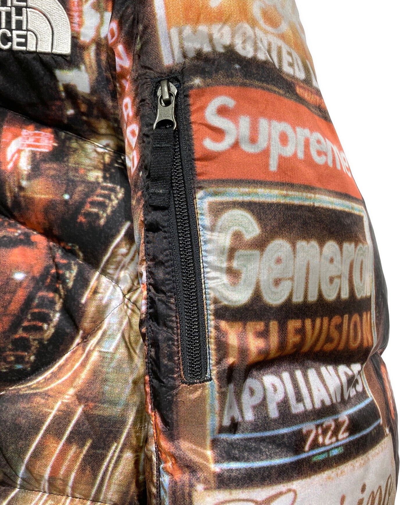 [Pre-owned] SUPREME 800-Fill Half-Zip Hooded Pullover ND522051