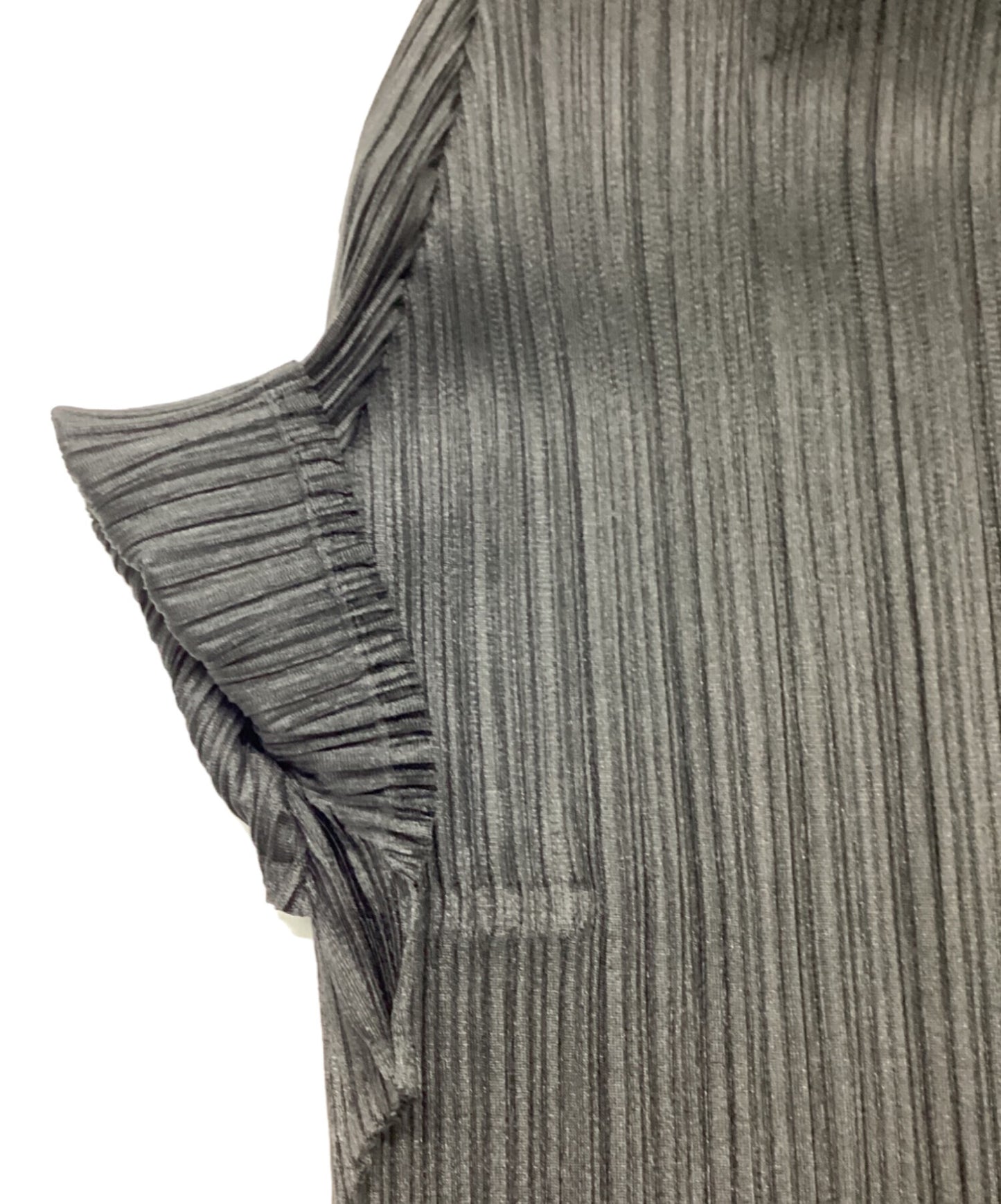 [Pre-owned] PLEATS PLEASE ISSEY MIYAKE Short-sleeved high neck pleated cut and sewn PP73-JK122
