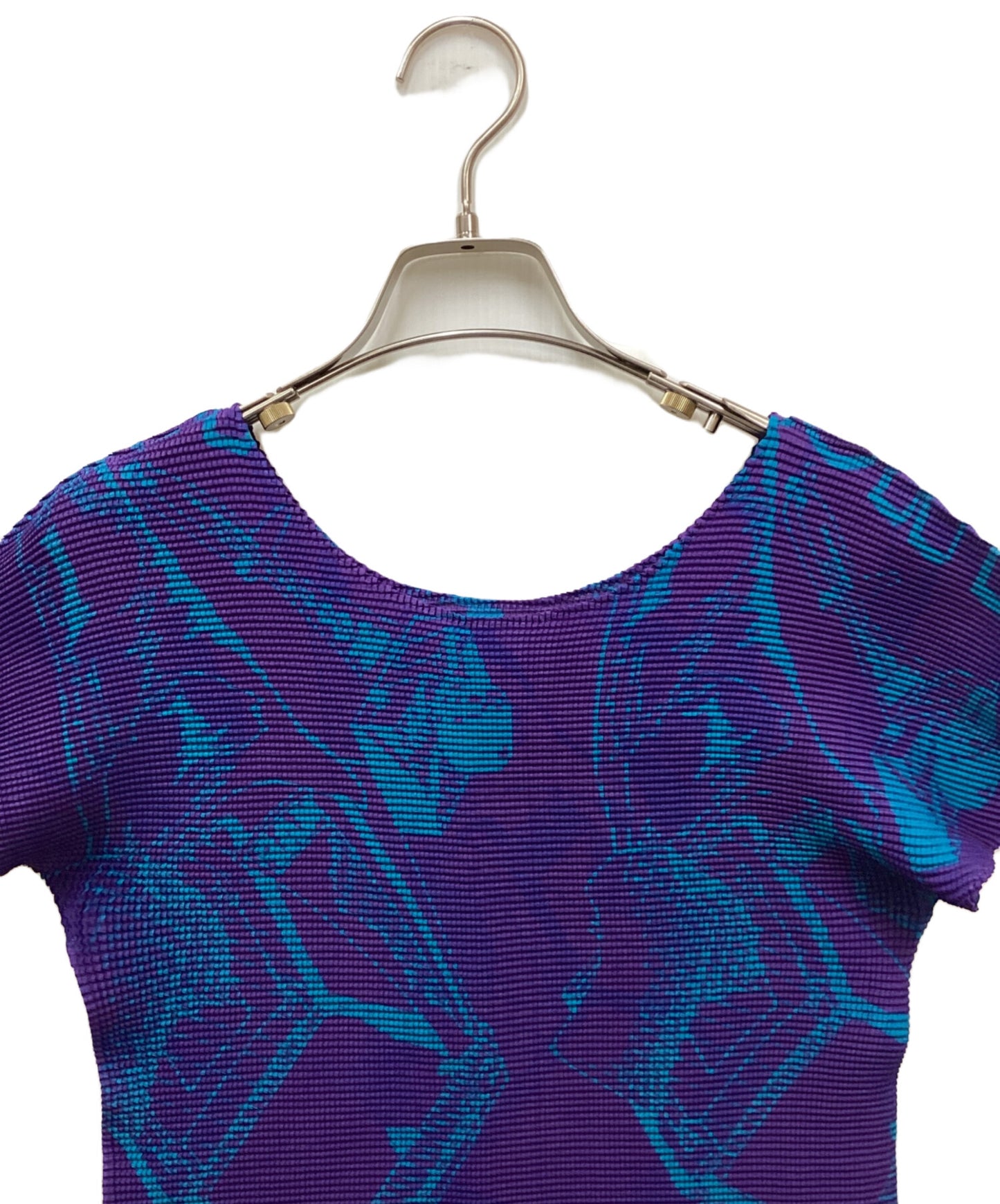 [Pre-owned] me ISSEY MIYAKE Pleated cut and sewn with a full pattern MI63FK276