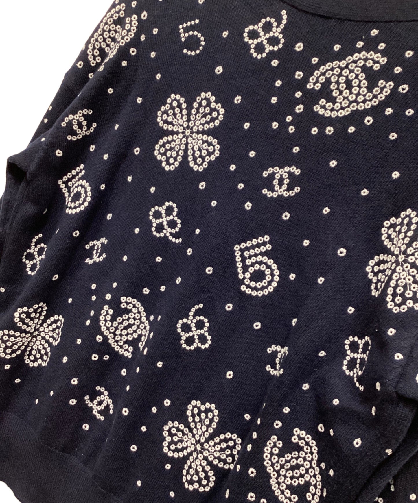 [Pre-owned] CHANEL Clover & Coco Mark Embroidered Knit Cardigan P74363K10710