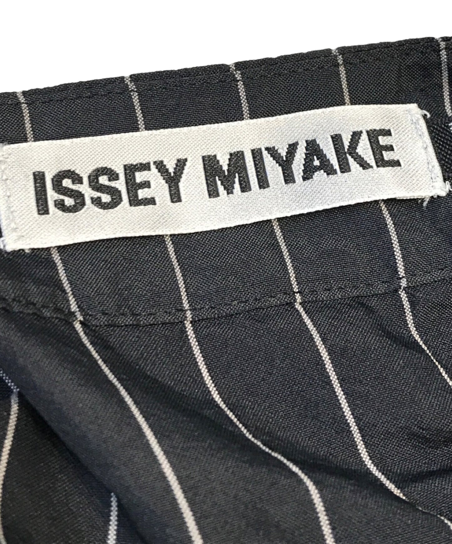 [Pre-owned] ISSEY MIYAKE Pleated striped blouse IM38FJ050