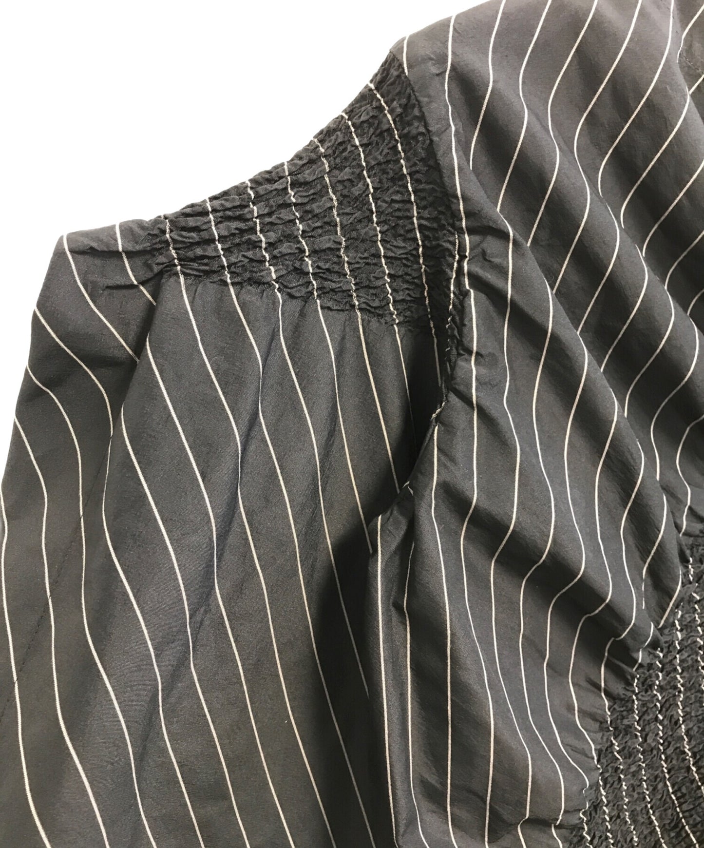 [Pre-owned] ISSEY MIYAKE Pleated striped blouse IM38FJ050