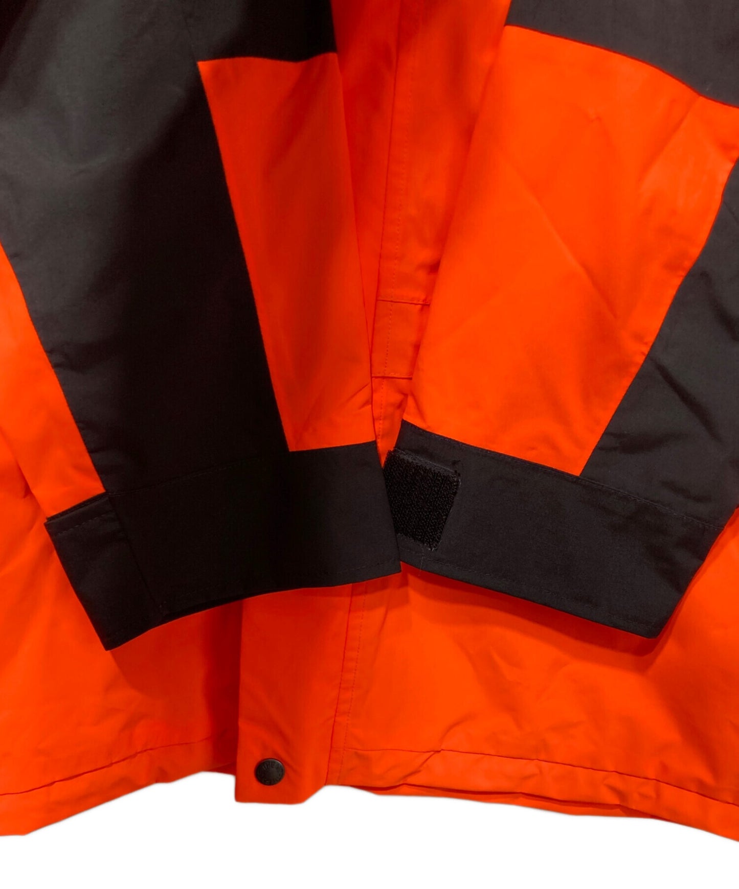 [Pre-owned] SUPREME Mountain Light Jacket NF0A2SZ2