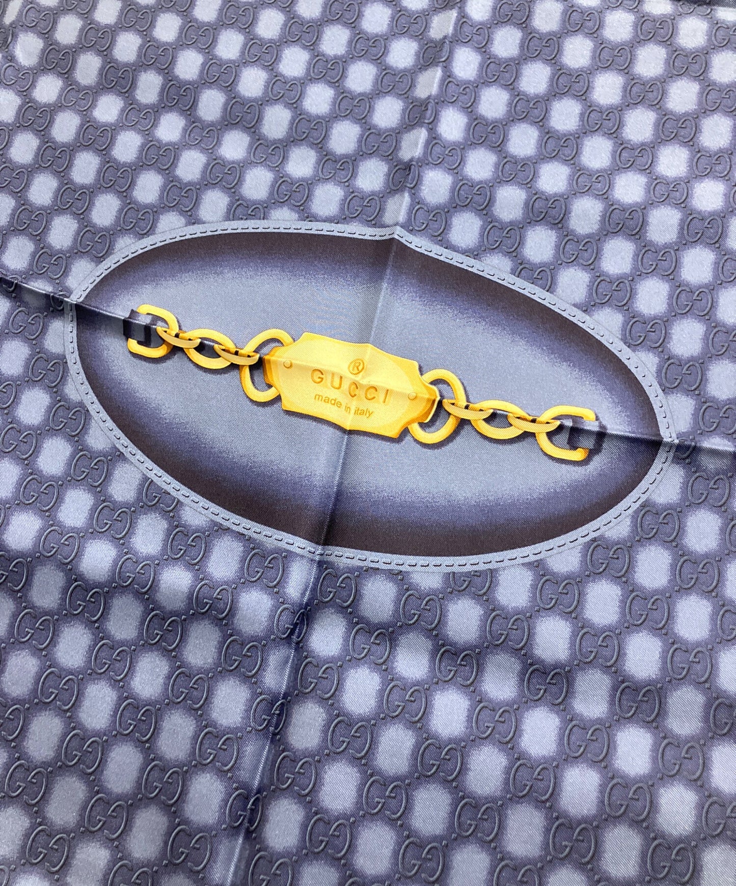 [Pre-owned] GUCCI Large silk scarf with gradient hardware pattern 268649