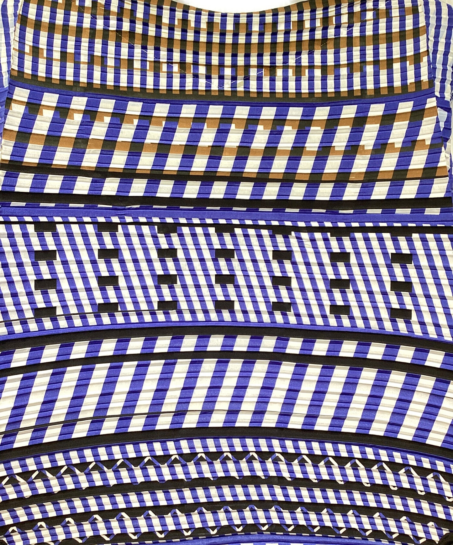 [Pre-owned] ISSEY MIYAKE Geometric sleeveless pleated blouse IM72FJ604