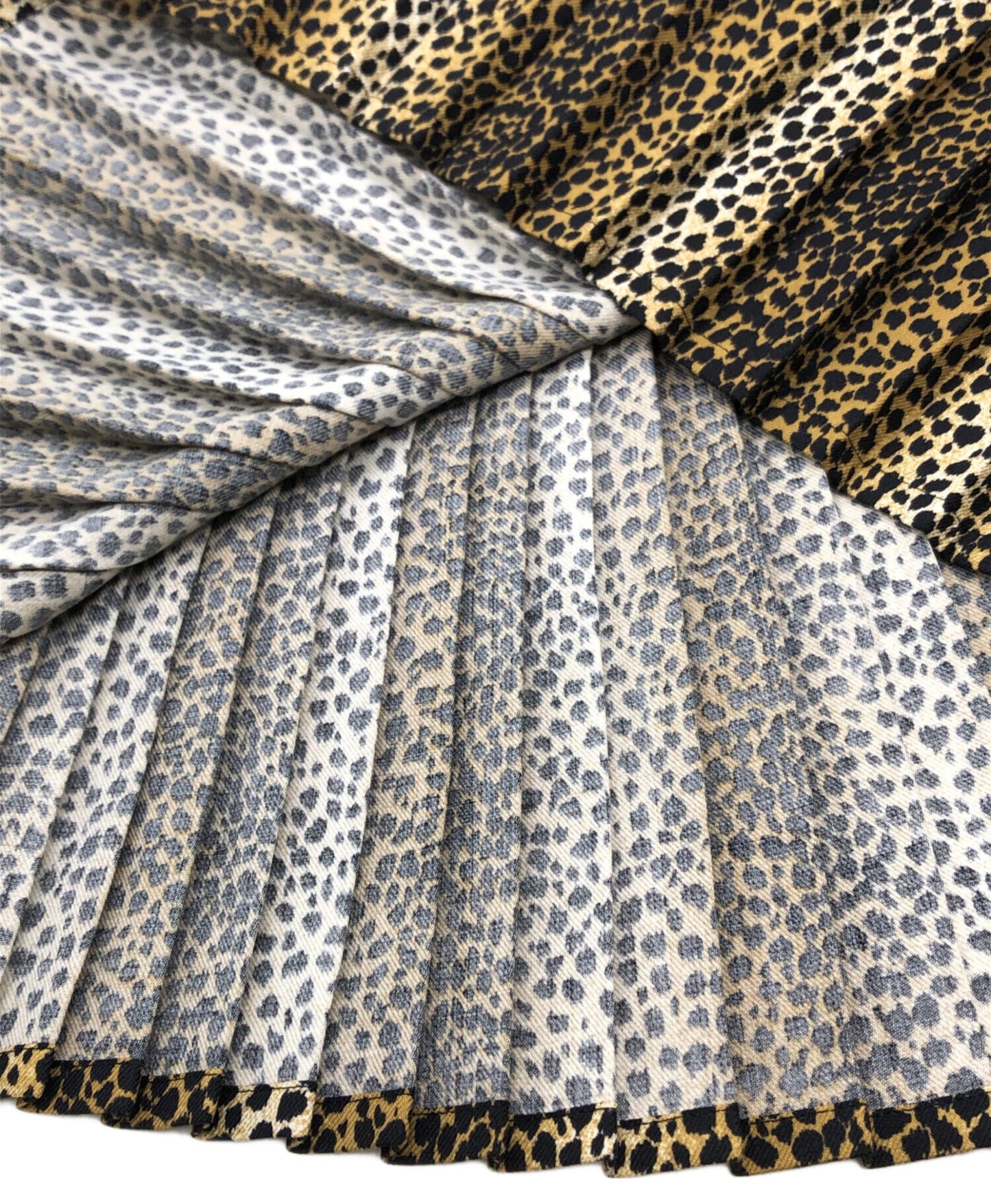 [Pre-owned] CELINE Pleated Skirt 2J075410F