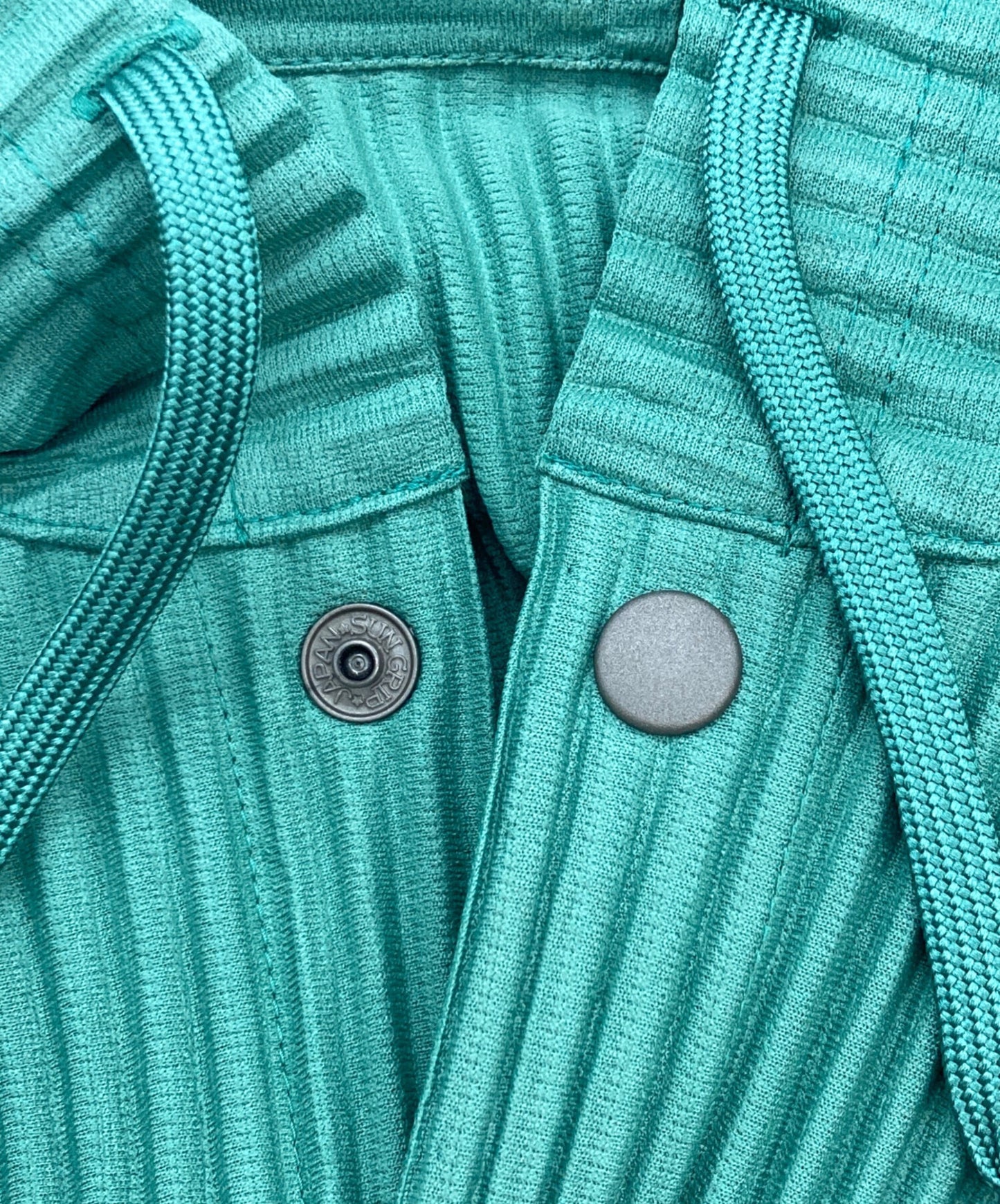 [Pre-owned] HOMME PLISSE ISSEY MIYAKE pleated hoodie HP43JK127