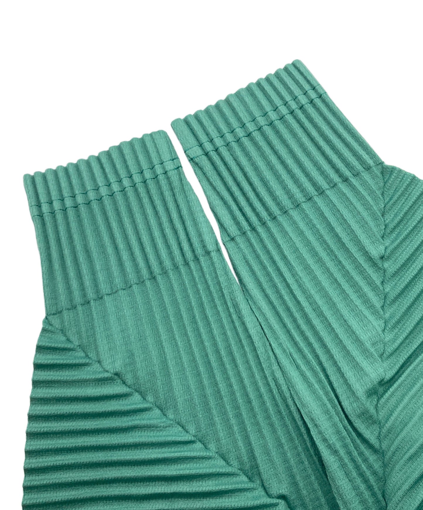 [Pre-owned] HOMME PLISSE ISSEY MIYAKE pleated hoodie HP43JK127