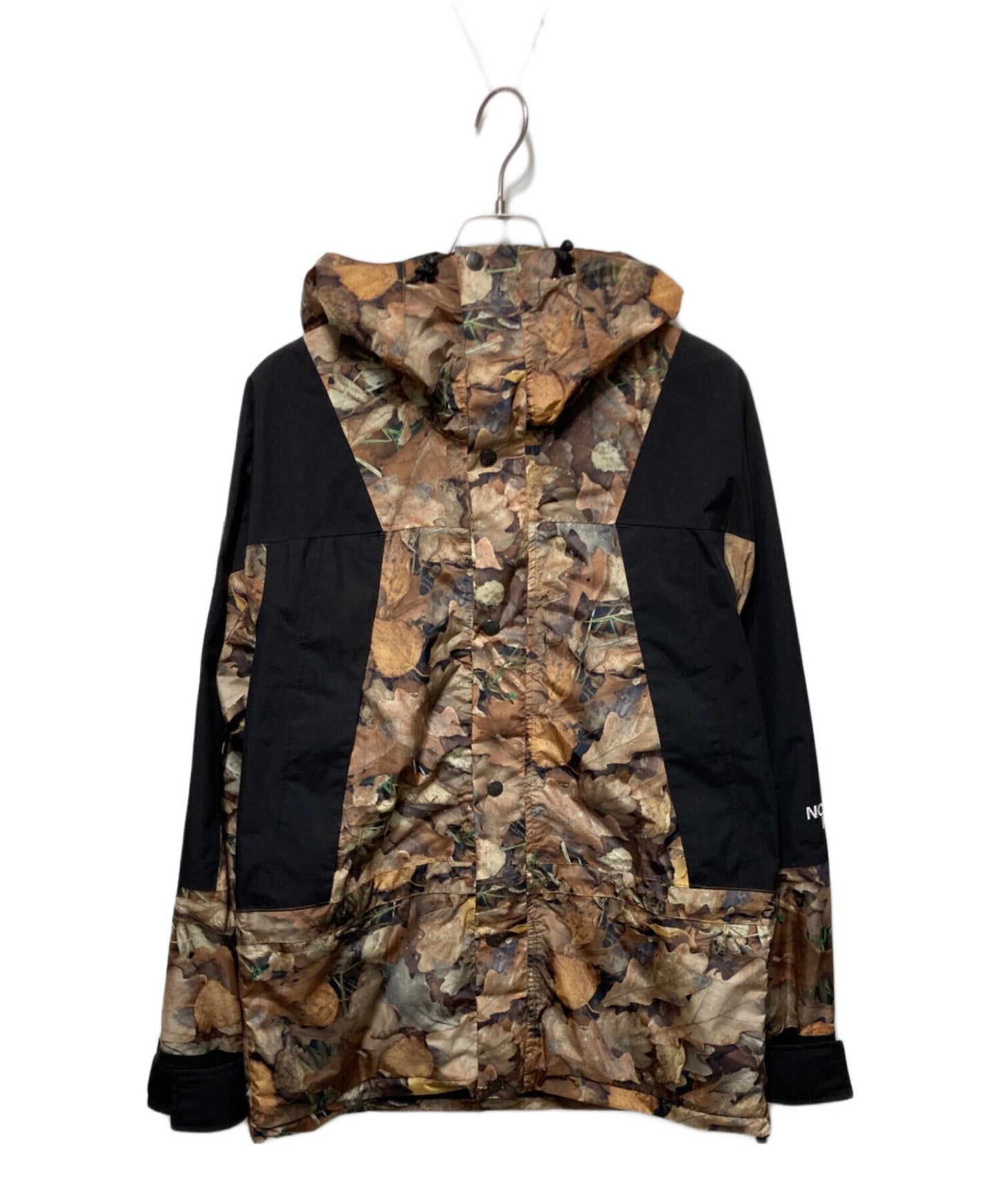 [Pre-owned] SUPREME Leaves Mountain Light Jacket NP51601I