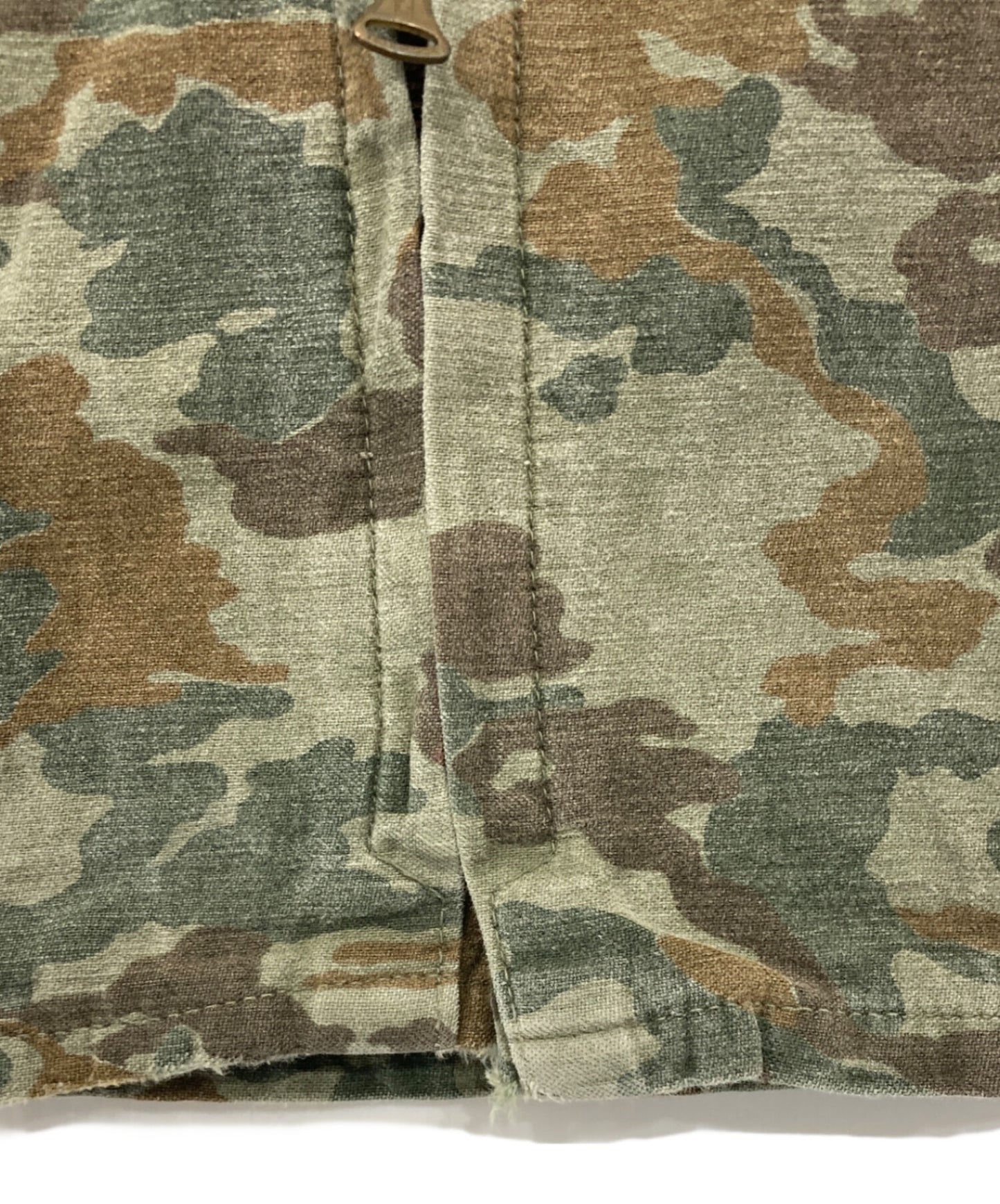 [Pre-owned] EVISU Seagull Paint Camouflage Pattern Pants 2536