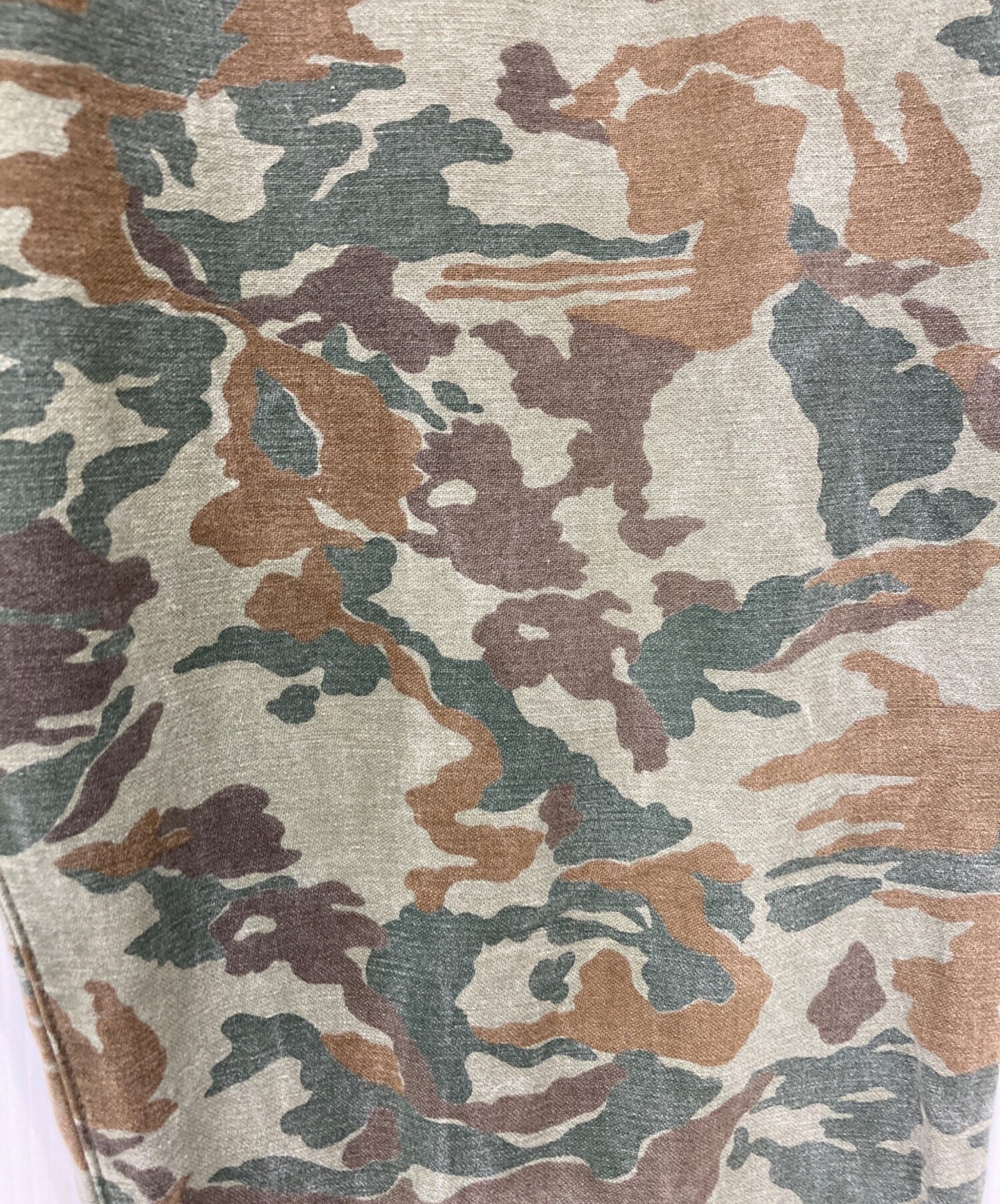 [Pre-owned] EVISU Seagull Paint Camouflage Pattern Pants 2536