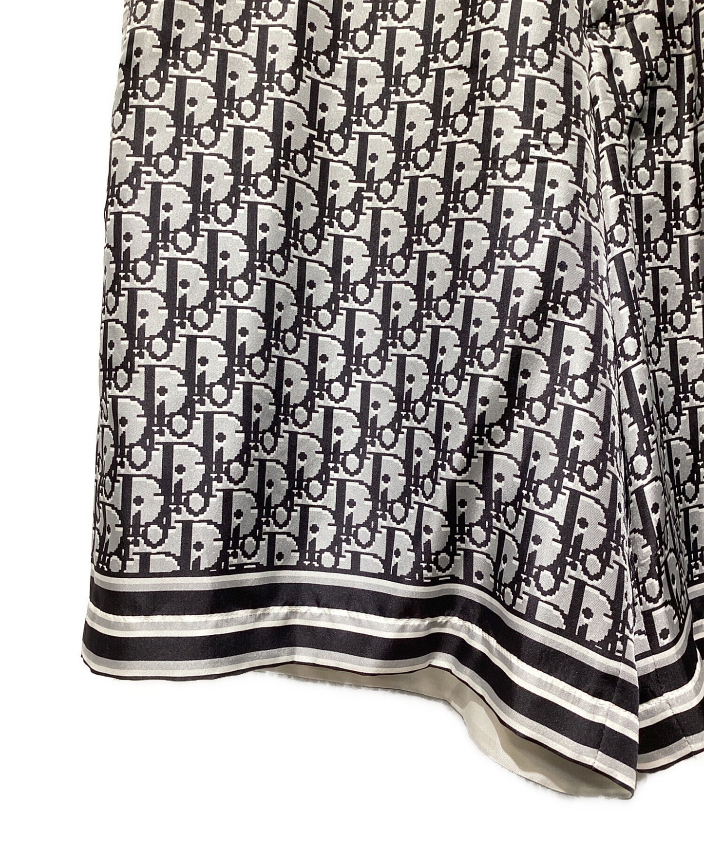 [Pre-owned] Dior 20SS OBLIQUE PIXEL BERMUDA SHORTS / Oblique silk half pants 013C121A4751