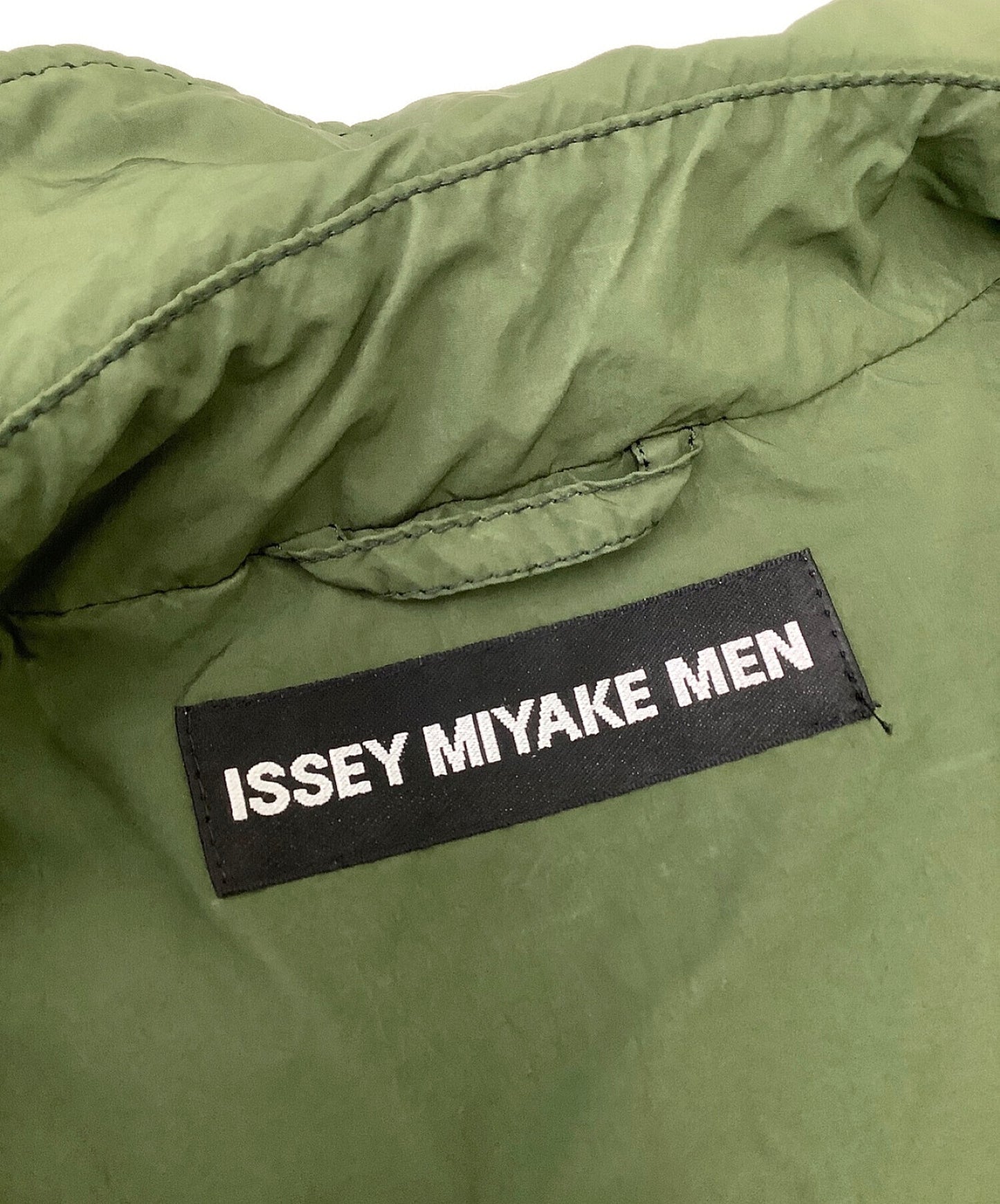 Issey Miyake 남자 Stenkler 코트 ME21FA143