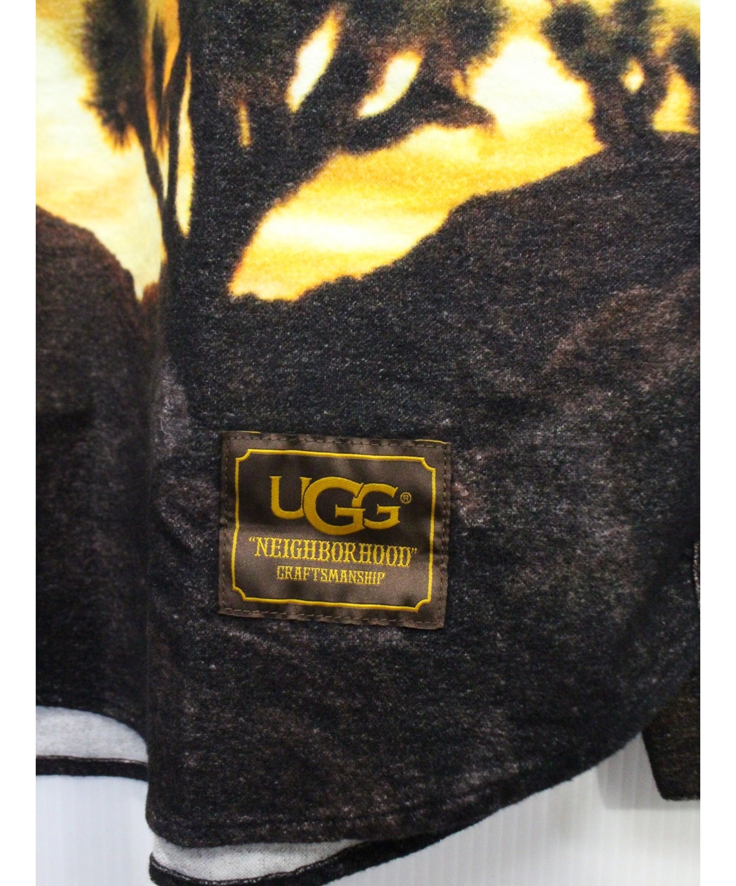 이웃 × Ugg c-shirt.ls 192beugn-shm01s