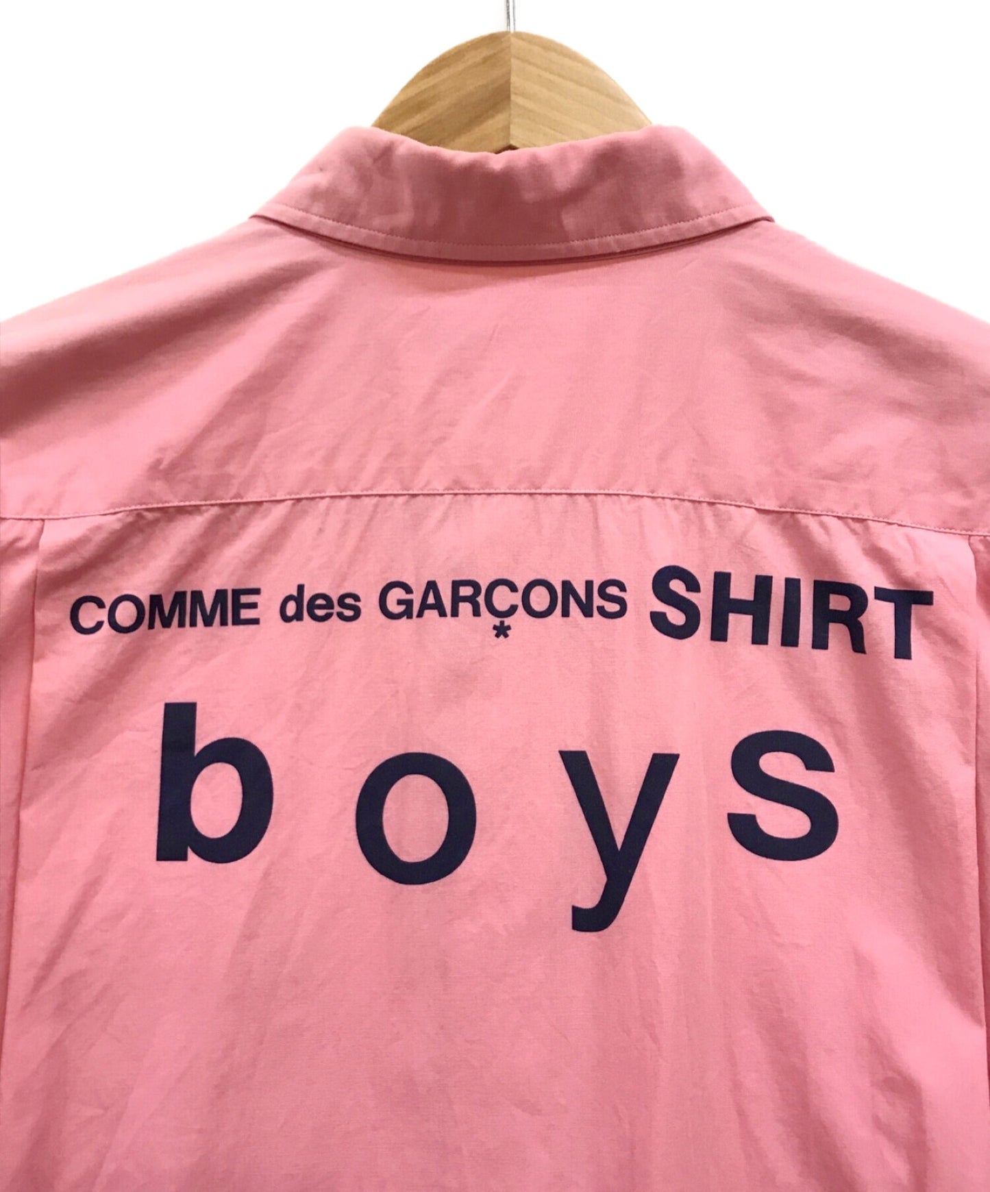 Comme des Garcons เสื้อเชิ้ตเด็กหลังพิมพ์เสื้อ
