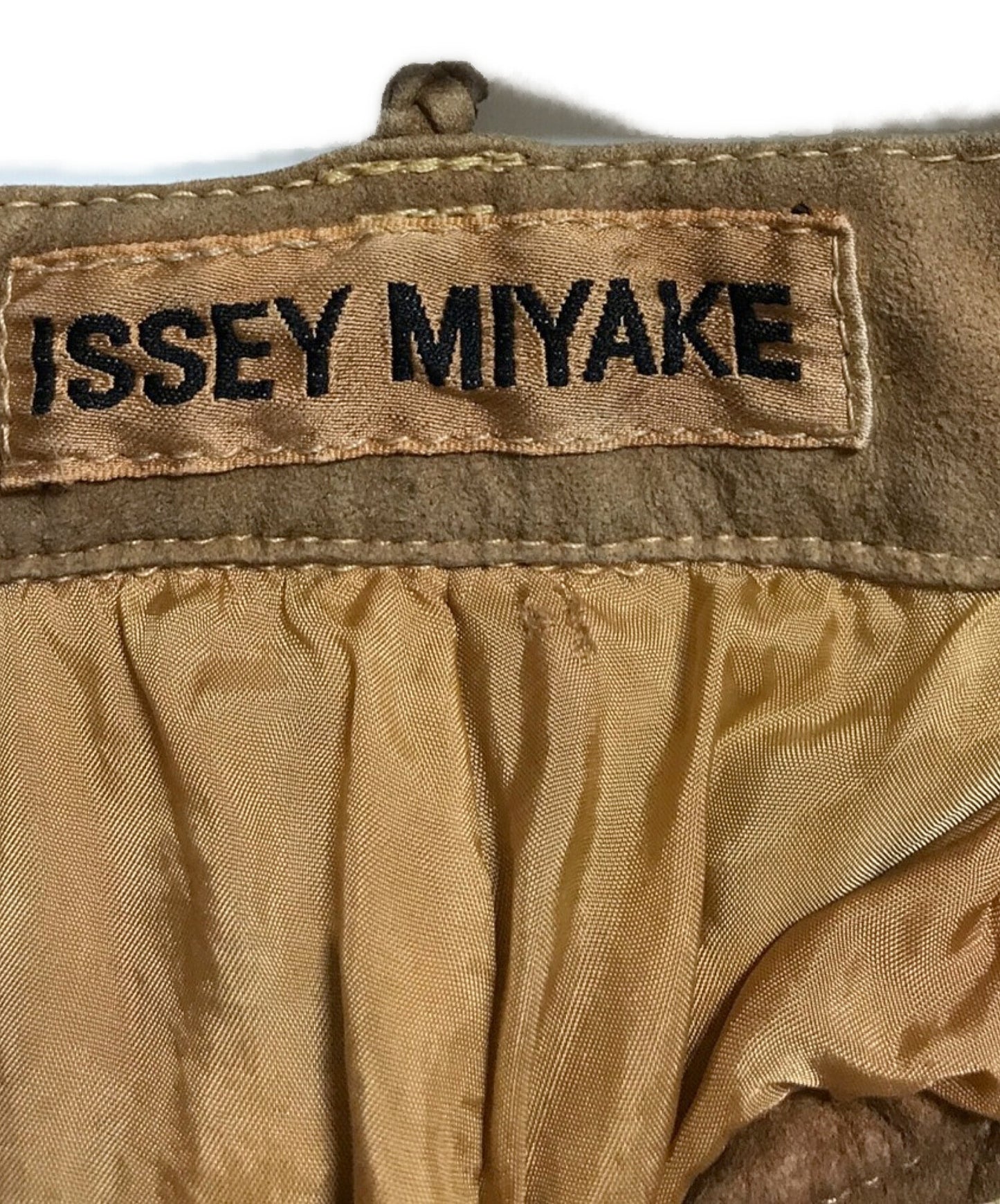 Issey Miyake绒面革设计设置JQ41020