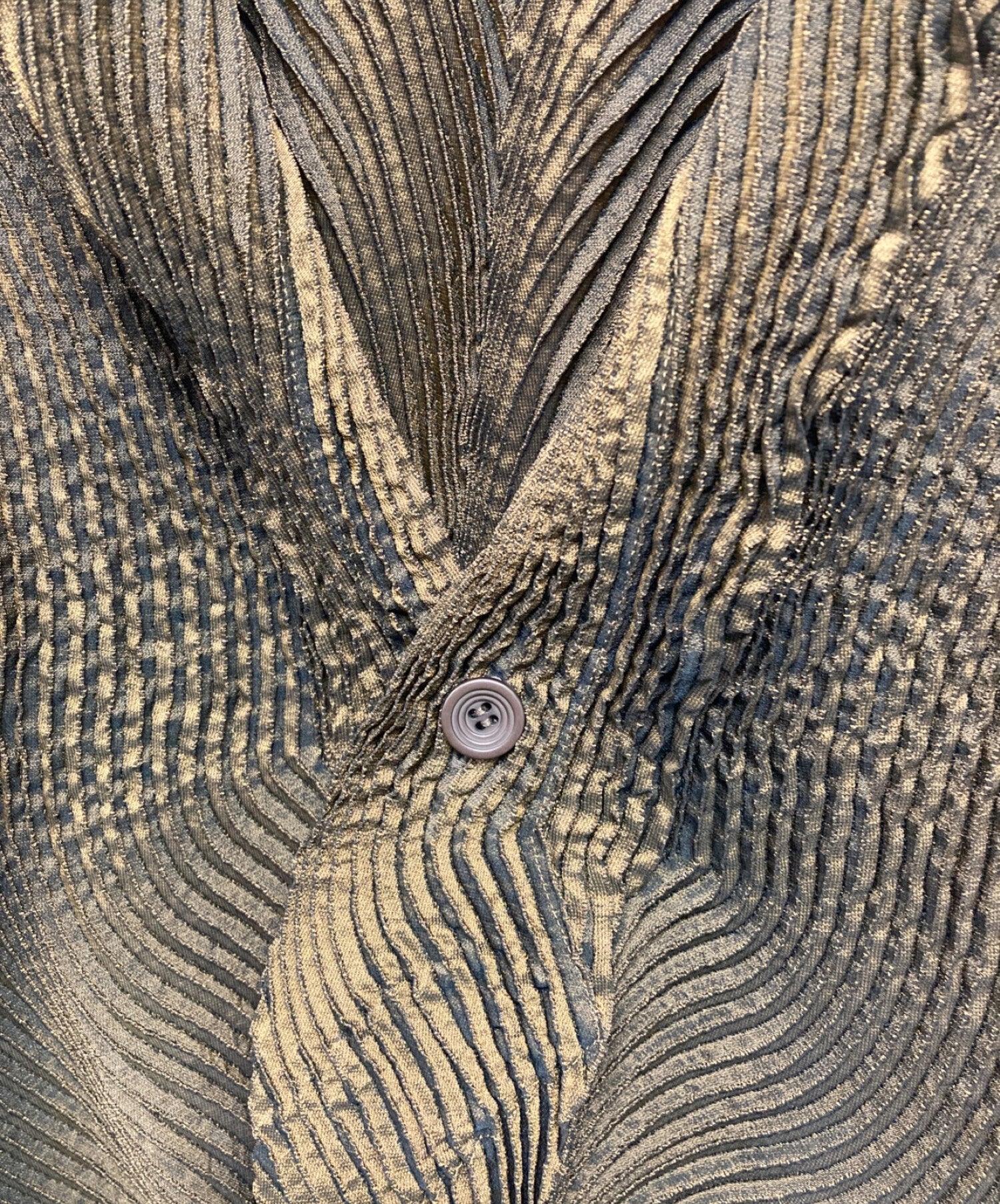 Pre-owned] ISSEY MIYAKE 3D Steam Stretch Pleated Jacket IM44FD501