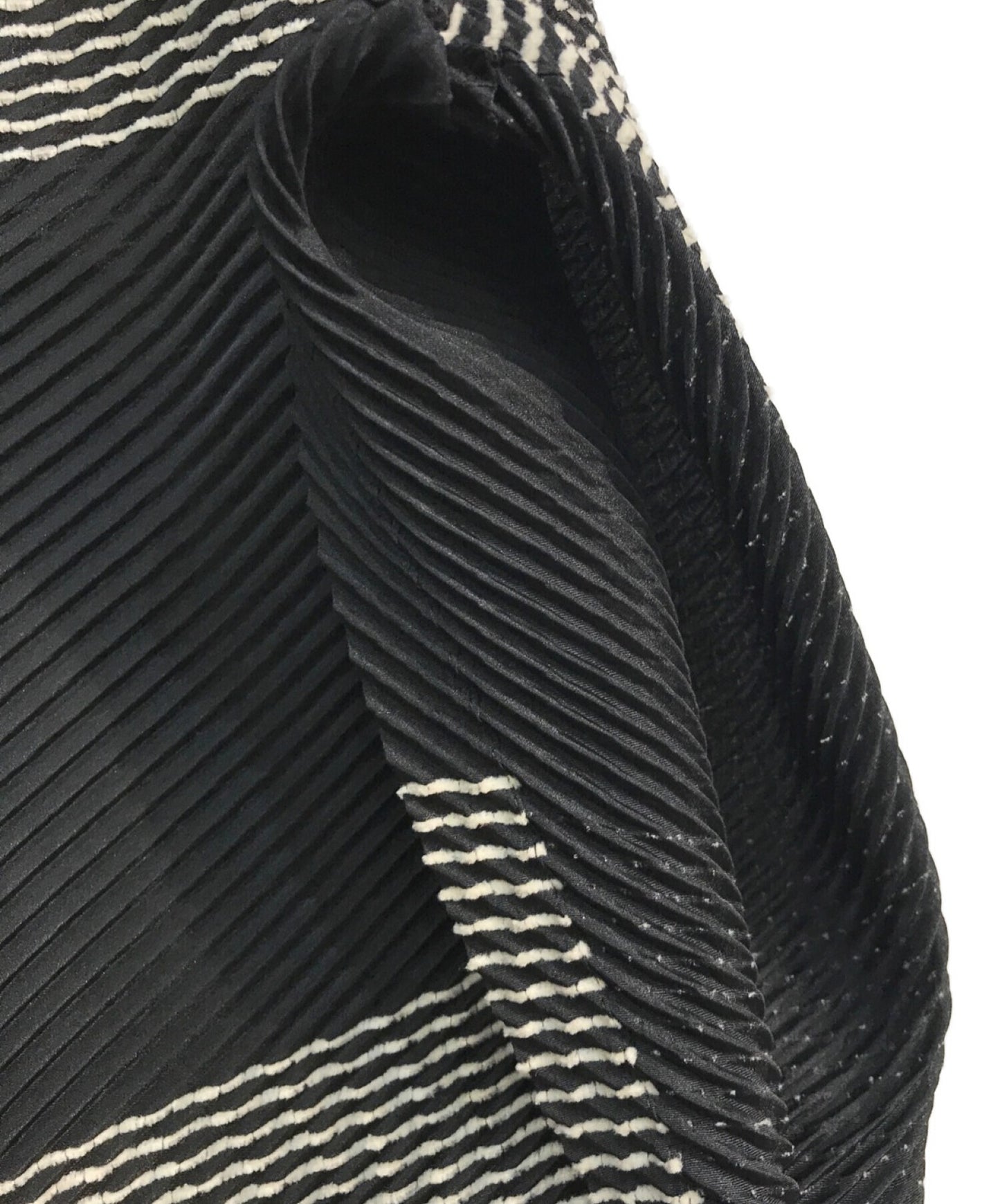 [Pre-owned] ISSEY MIYAKE Design Pleats Dress IM02FH687 Sleeveless Dress Black IM02FH687