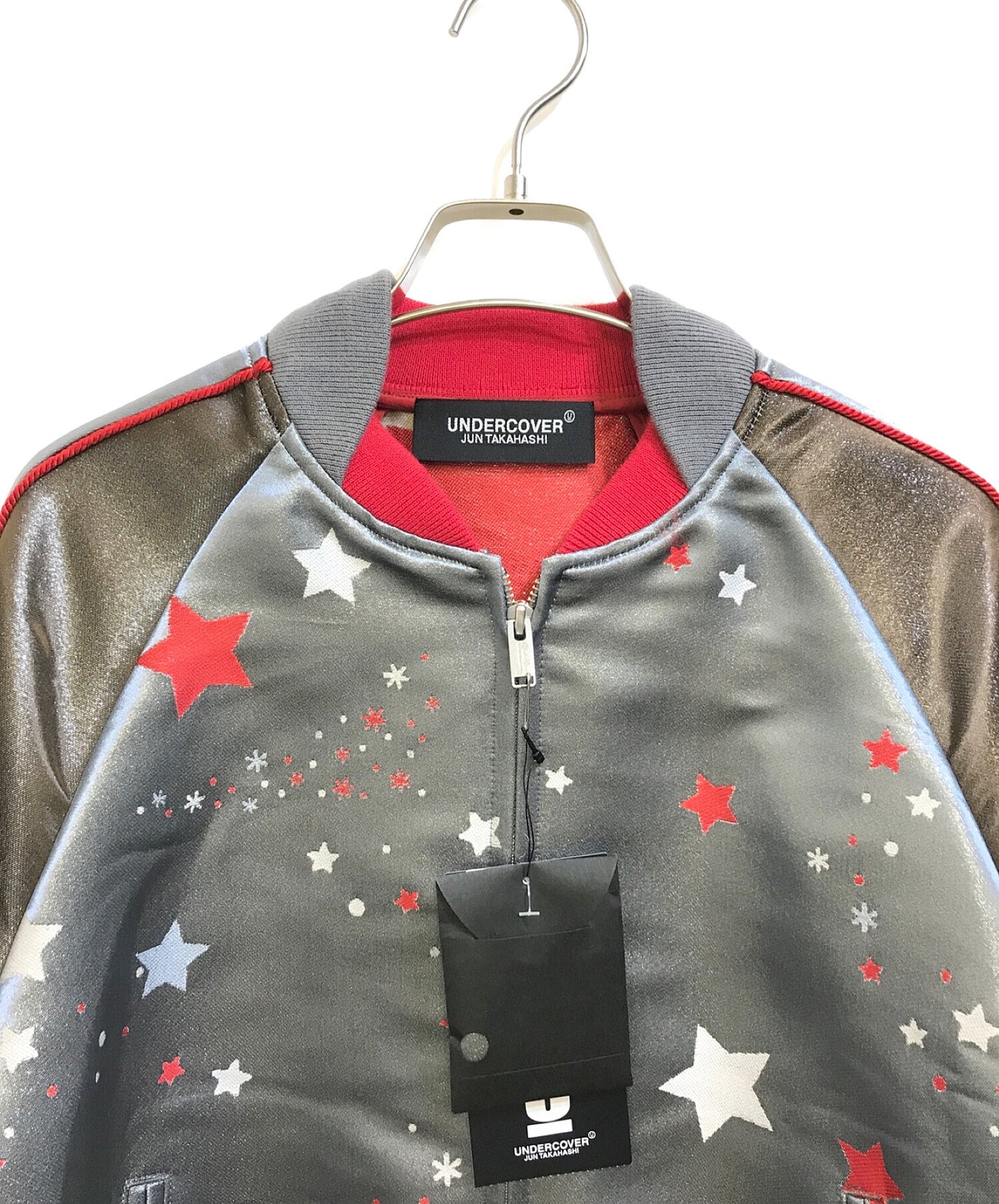 [Pre-owned] UNDERCOVER×Sanrio KIKIRARARA Collaboration satin and embroidered version of a stadium jumper