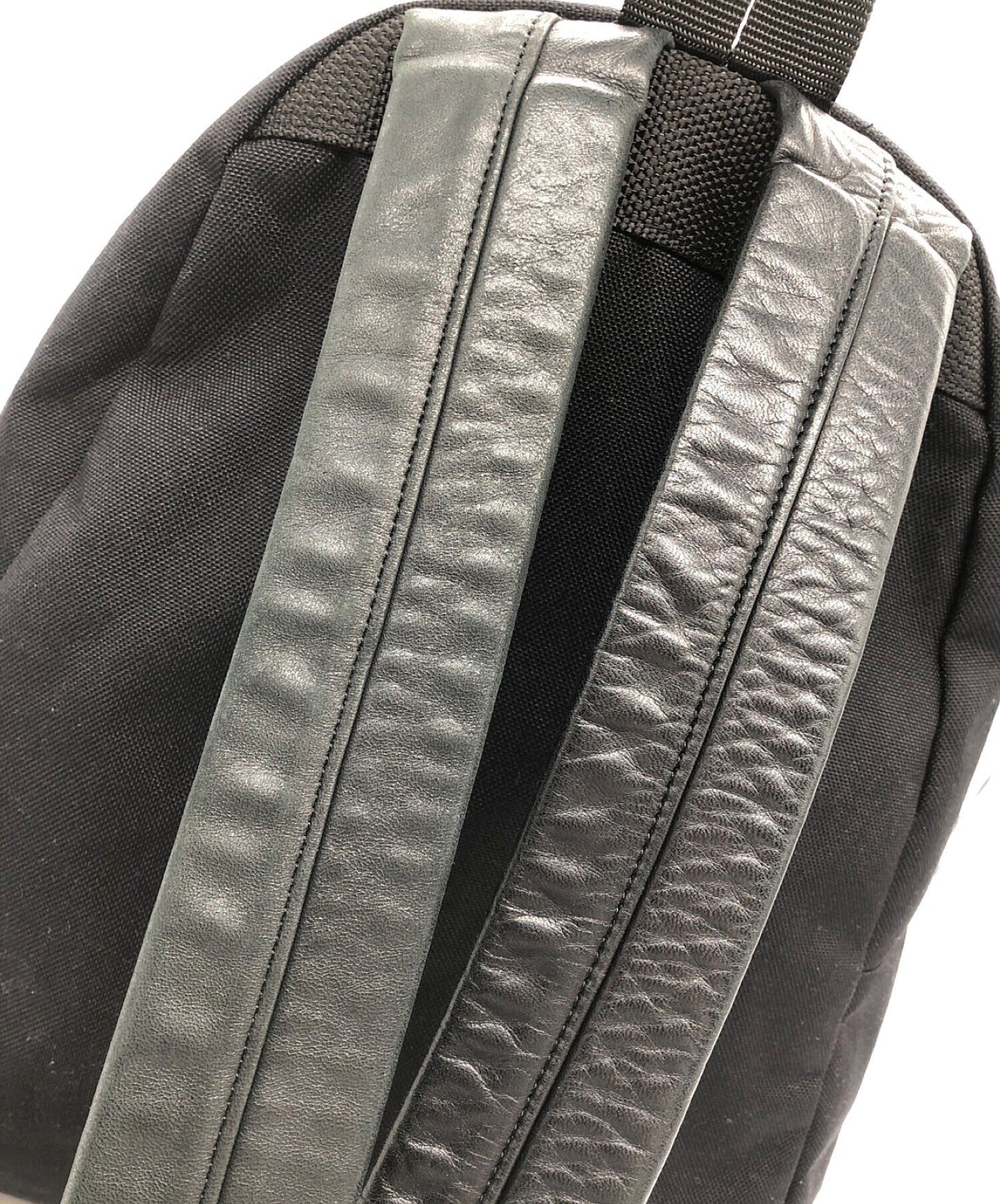 [Pre-owned] COMME des GARCONS Leather Strap Backpack GZ-K201