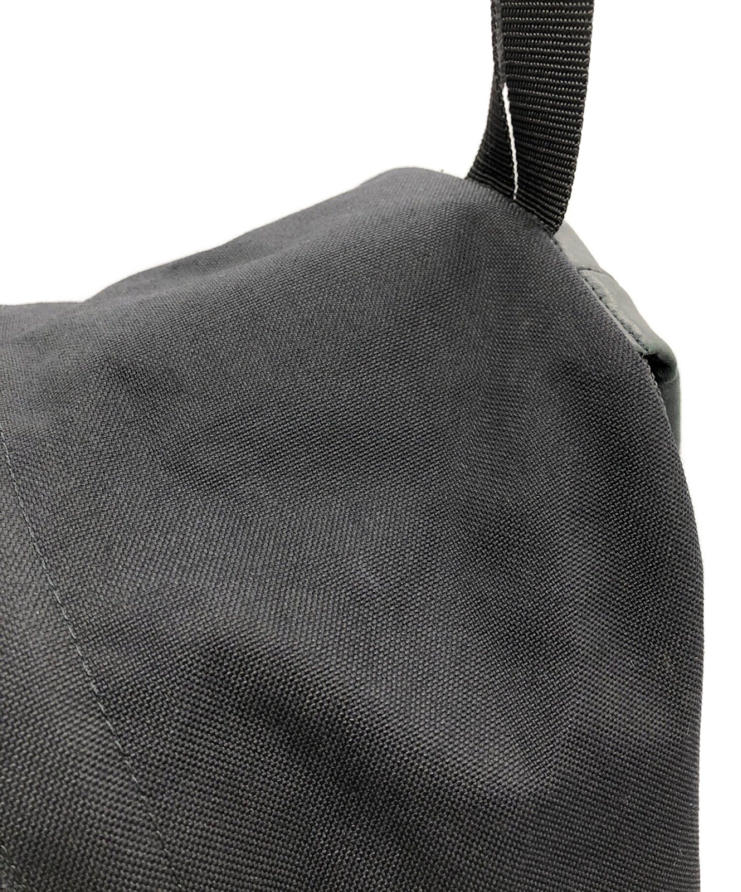 [Pre-owned] COMME des GARCONS Leather Strap Backpack GZ-K201
