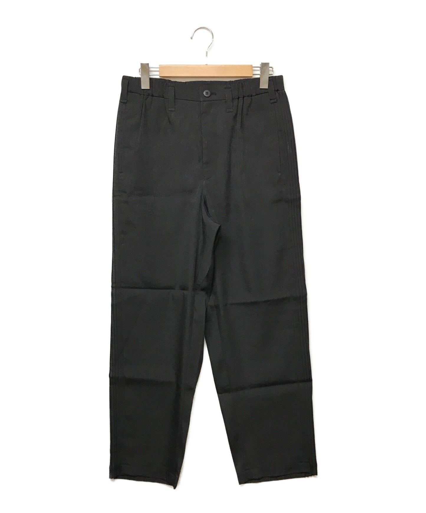 [Pre-owned] ISSEY MIYAKE MEN side-pleated pants LA31FF152