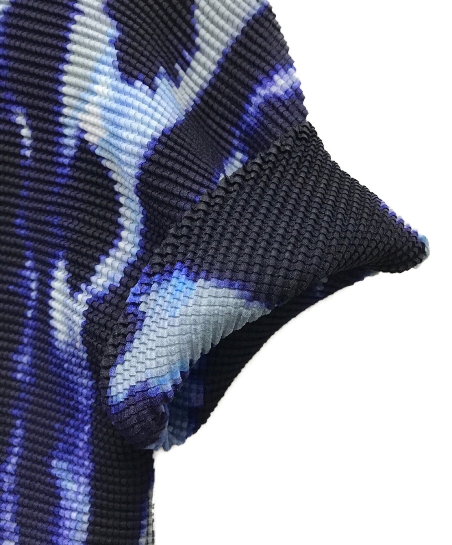 [Pre-owned] me ISSEY MIYAKE Pleated Knit MI03FK375