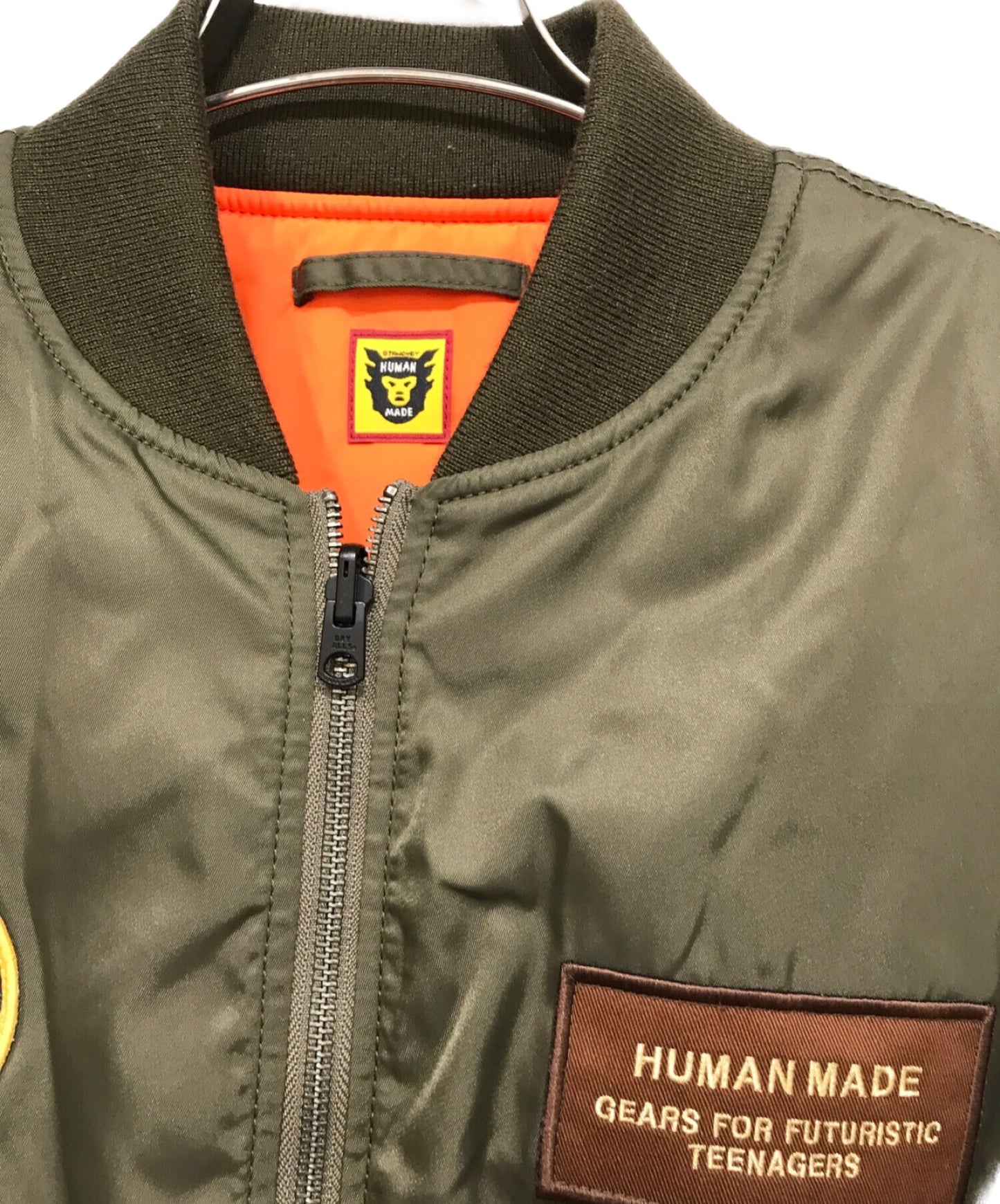 人製造的MA-1夾克